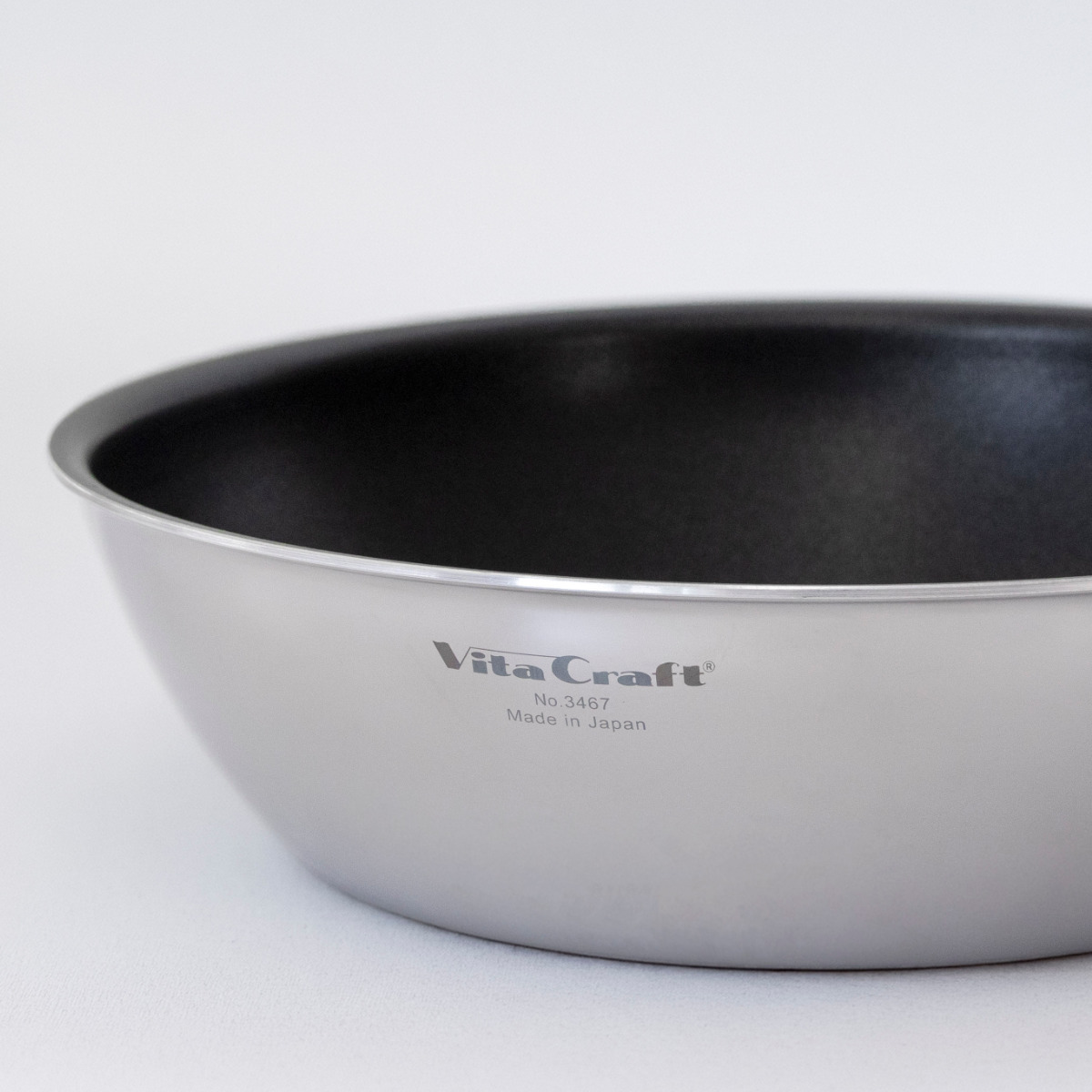 Vita Craft フライパン 28cm IH対応 カーペンター PFOAフリー ( ビタクラフト ガス火対応 炒め鍋 金属ヘラOK ふっ素加工 軽い 日本製 28センチ フッ素加工 いため鍋 アルミ ステンレス 2層構造 フッ素コーティング 軽量 )