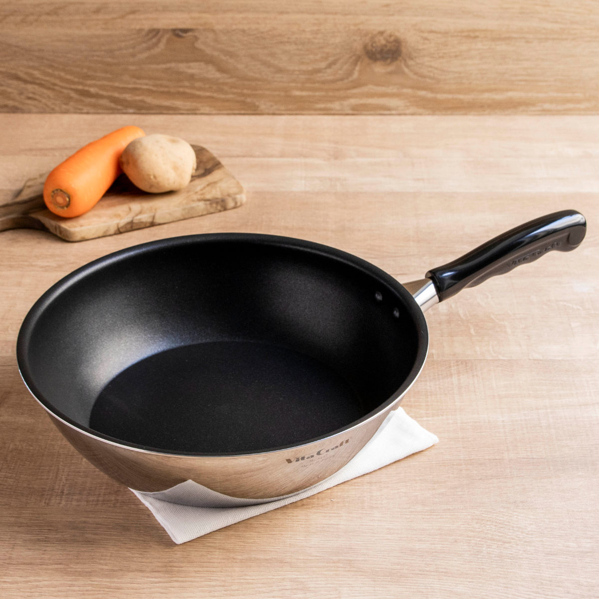 Vita Craft ウォックパン 26cm IH対応 カーペンター PFOAフリー 深型フライパン ( ガス火対応 片手鍋 炒め鍋 深型 金属ヘラOK ふっ素加工 軽い 日本製 26センチ フッ素加工 いため鍋 アルミ ステンレス 2層構造 軽量 )