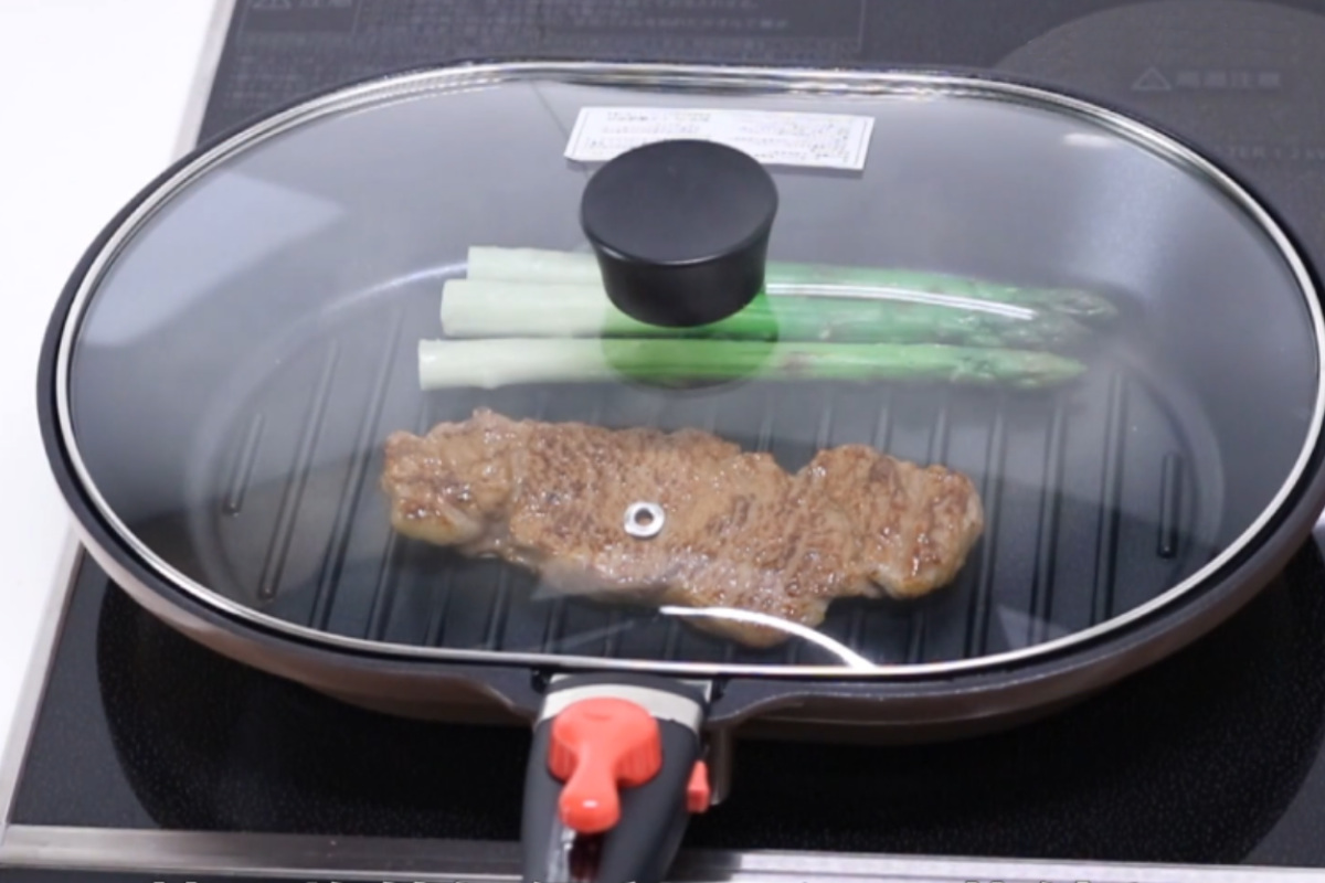 グリルパン 22×32cm IH対応 マローネシェフ 取っ手が取れる 着脱ハンドル付き オーバルパン ( ガス火対応 グリルフライパン フライパン ガラス蓋付き グリルプレート アルミ製 アルミ鍋 魚焼き器 調理器具 キッチン用品 )