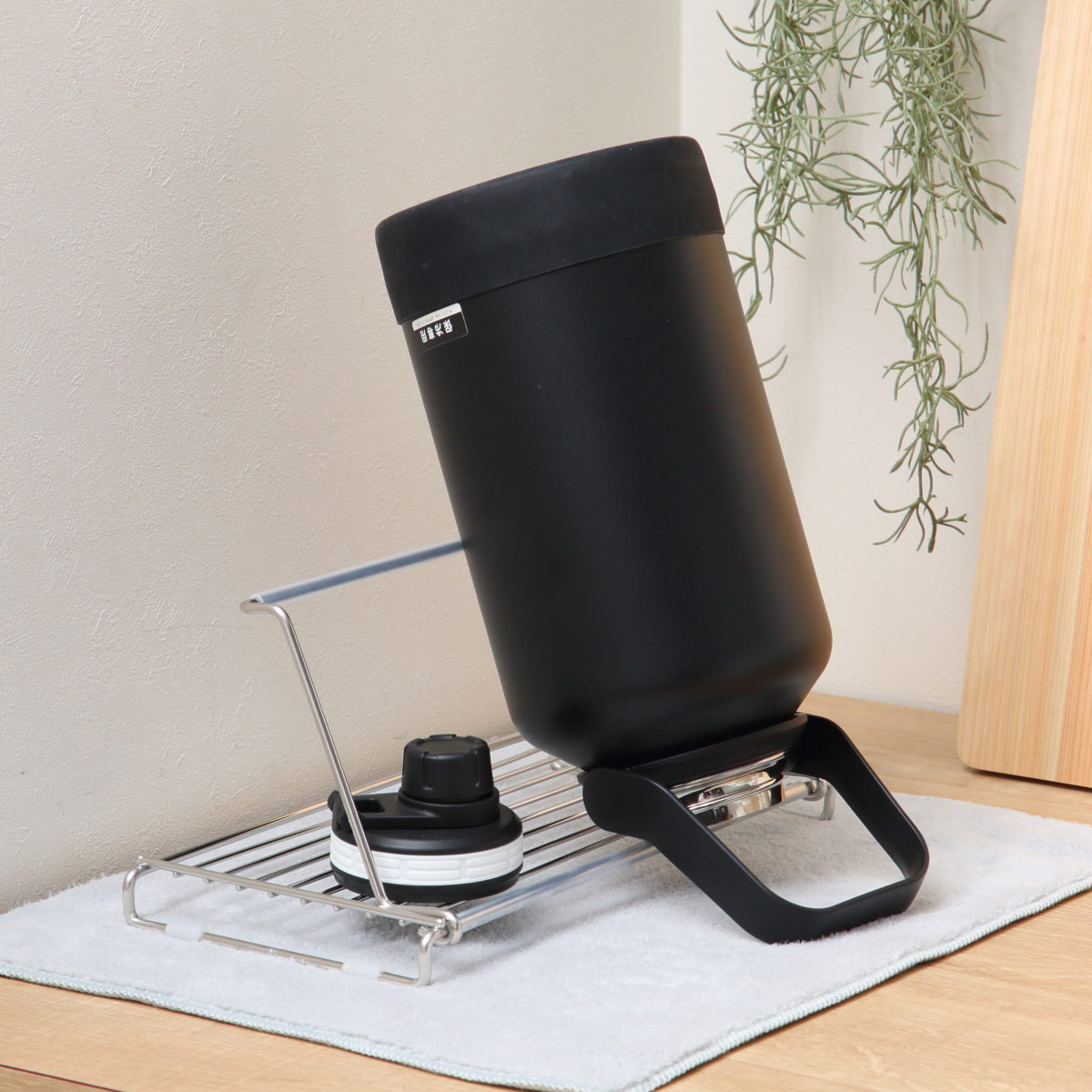 グラススタンド 水切り &kit たためる ボトルスタンド ( 水切りラック 水切りかご ボトル 水筒 スタンド 乾燥 シンク上 折りたたみ 水筒ラック 洗い物 乾かす 小物 スリム コンパクト )