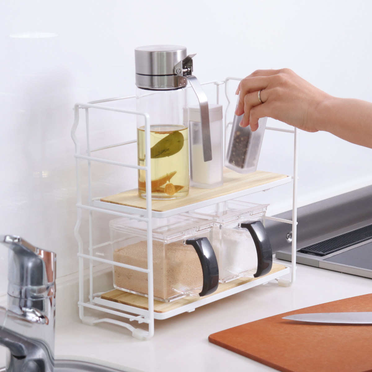 調味料収納ラック - おしゃれで実用的なキッチンオーガナイザー 調味料収納ラック - おしゃれで実用的なキッチンオーガナイザー