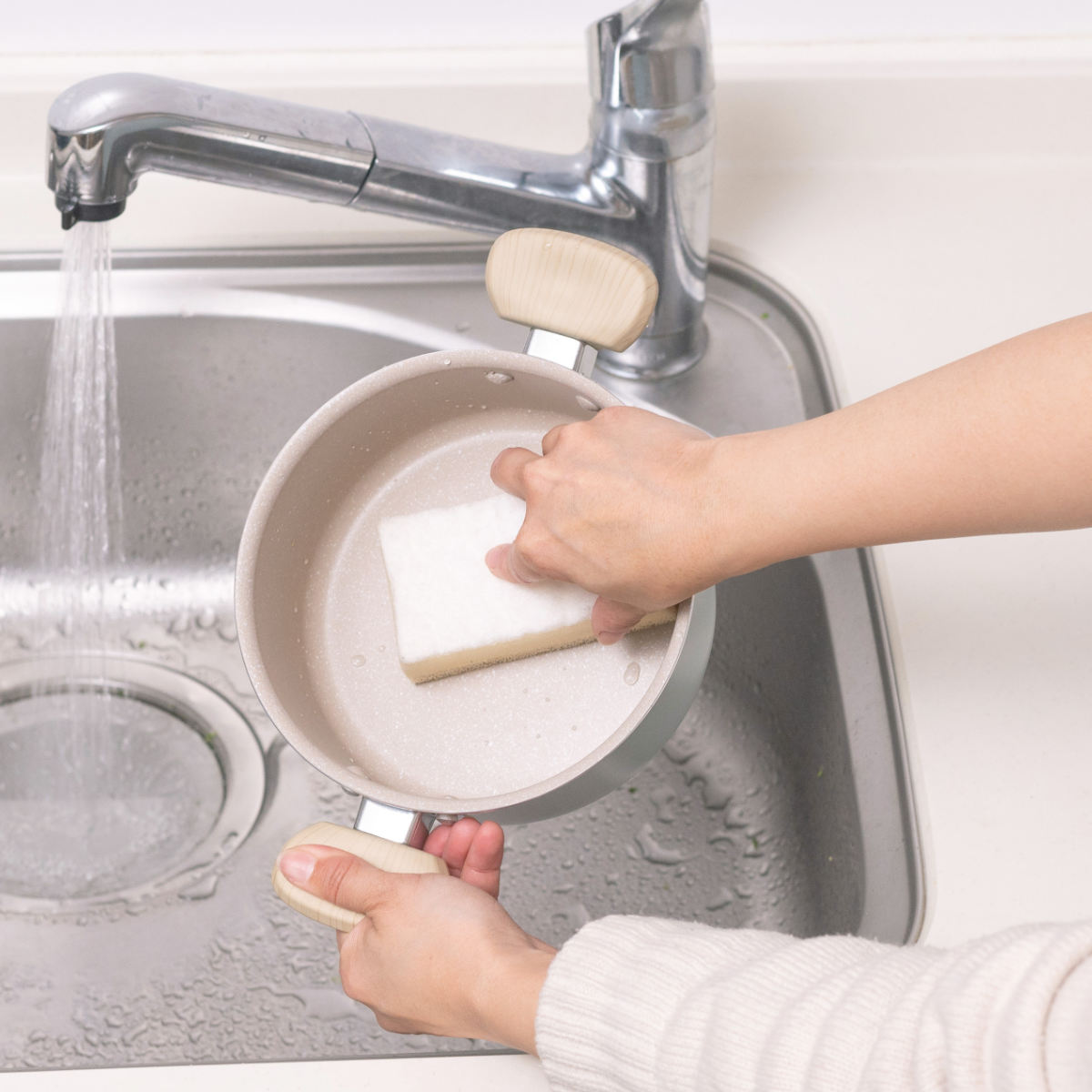 両手鍋 16cm IH対応 ミディーズ ( ガス火対応 鍋 両手なべ ふっ素加工 軽い 蓋付き アルミ製 フッ素加工 フッ素コーティング 金属ヘラOK 軽量 可愛い おしゃれ )