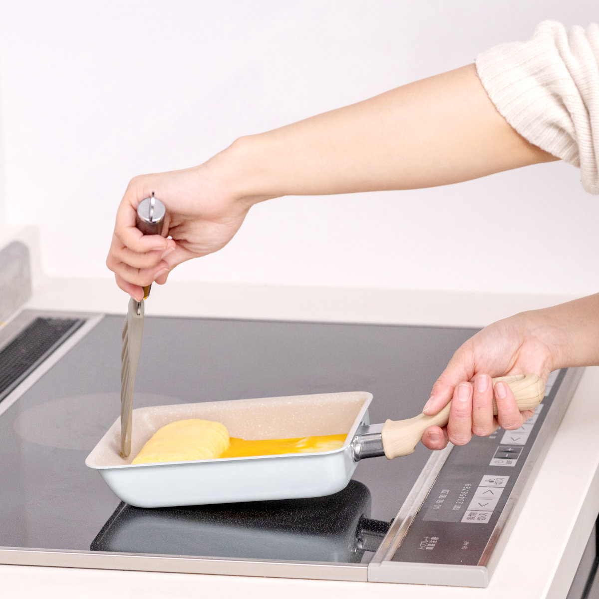 卵焼き器 13×18cm IH対応 ミディーズ ( ガス火対応 玉子焼き器 玉子焼きフライパン エッグパン フライパン 朝食 弁当 弁当作り 時短調理 お弁当作り ふっ素加工 フッ素加工 金属ヘラOK 軽い アルミ製 可愛い おしゃれ )