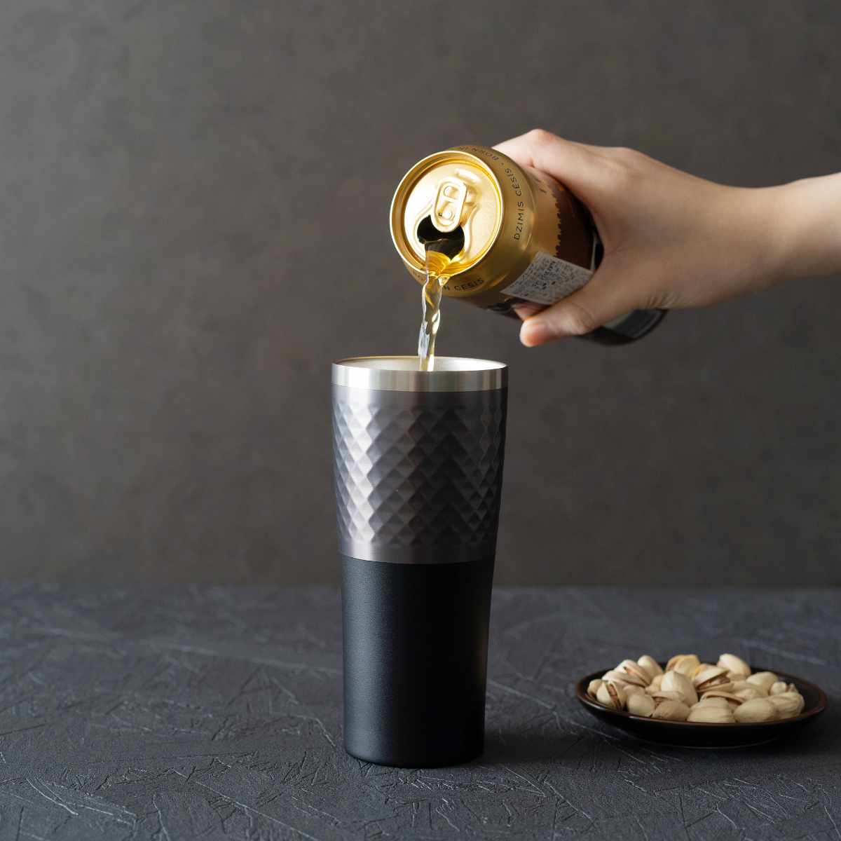 タンブラー 600ml フォルテック ステンレスカラータンブラー ( ステンレス 保温 保冷 真空断熱構造 ステンレスタンブラー ビアタンブラー 高級感 シンプル 丈夫 スマート設計 お酒 ビール 熱燗 焼酎 チューハイ ハイボール ) 【グレー】 グレー