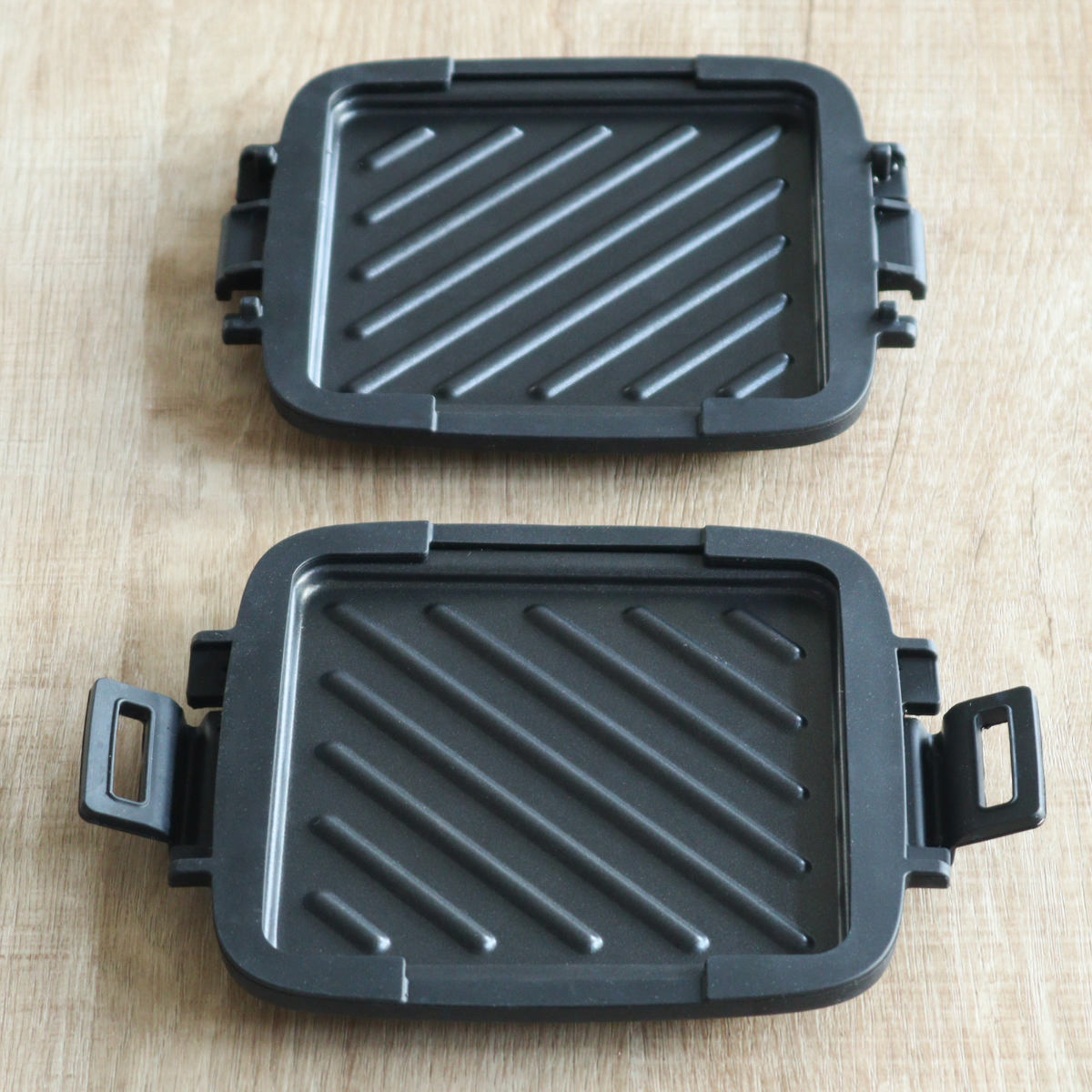 ホットサンドメーカー レンジ用 パリージュ レンジサンドメーカー 電子レンジ調理器 ( 電子レンジ専用 ホットサンド 両面焼き 安心調理 ホットサンド調理 焼き目 フッ素加工 パン 焼ける レンジ キッチン レシピ付き )