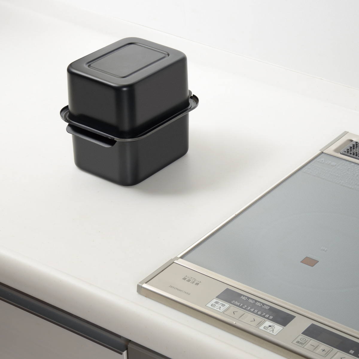 オイルターン オイルポット フライヤー IH対応 角型 ポコフリット ( ガス火対応 揚げ鍋 角型天ぷら鍋 鉄 蓋付き 油ポット 油入れ 油こし器 こし網付き 揚げ物鍋 セット コンパクト 少ない油 )