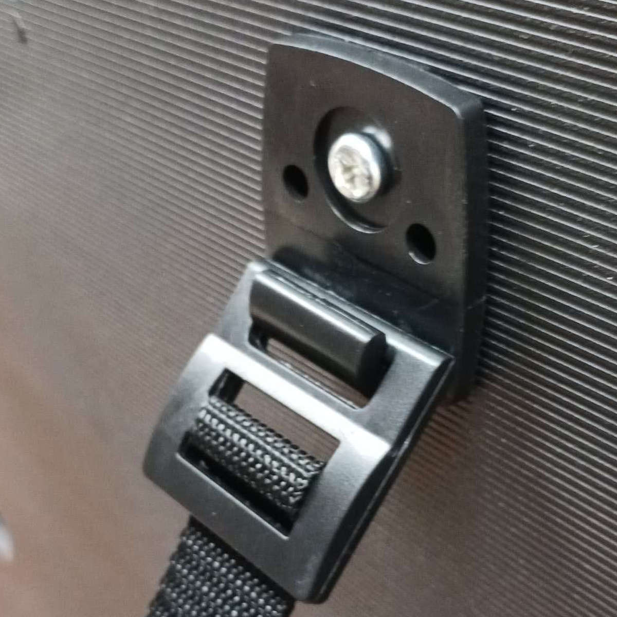 家具転倒防止 テレビ 転倒防止 ベルト テレピッタン 2本入り ( 地震対策 ストッパー 耐震用 震災 滑り止め 賃貸 耐震ゲル 引張強度30kg 耐震ジェル 家具固定 貼るだけ シール 防災グッズ 転倒防止板 地震 防災 )