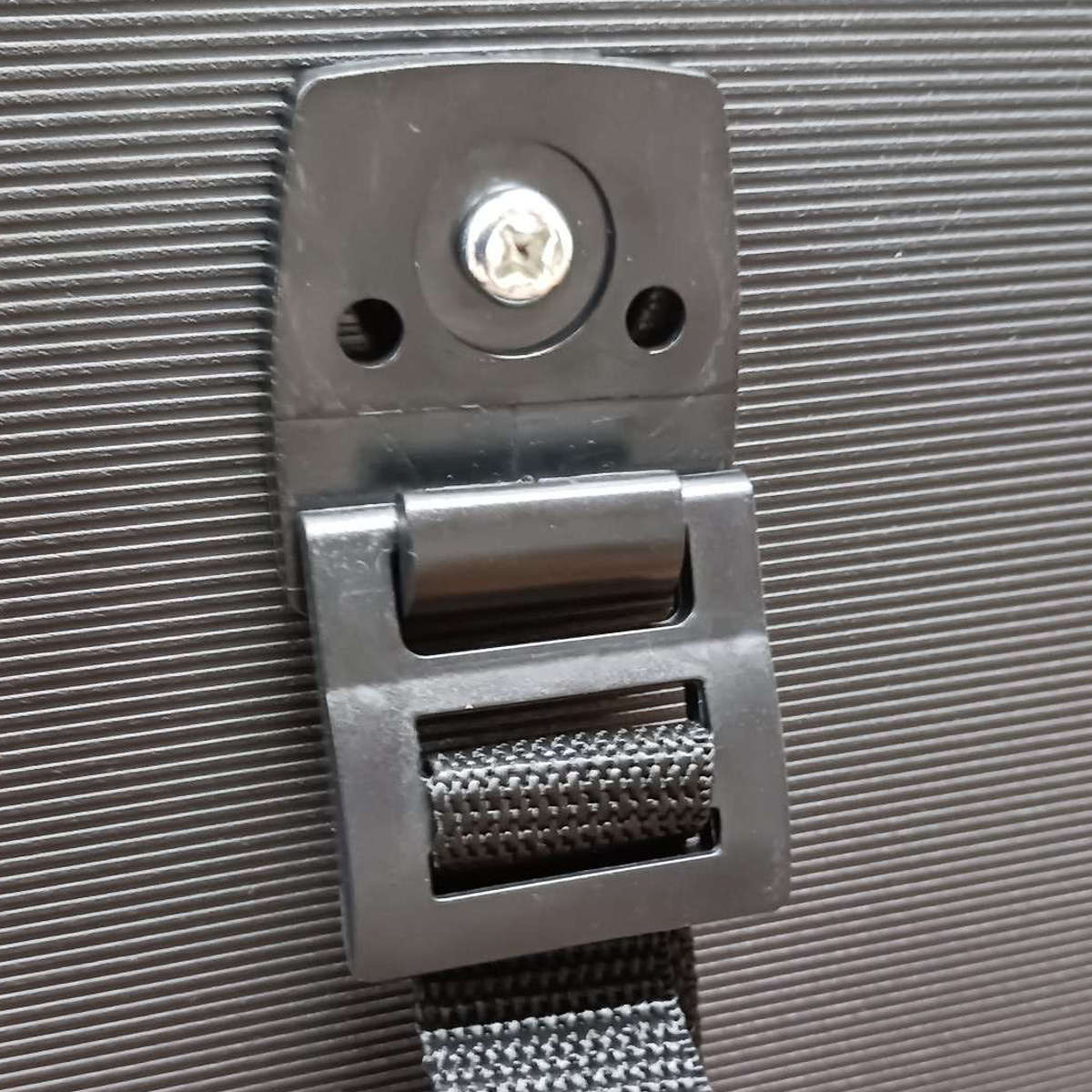 家具転倒防止 テレビ 転倒防止 ベルト テレピッタン 2本入り ( 地震対策 ストッパー 耐震用 震災 滑り止め 賃貸 耐震ゲル 引張強度30kg 耐震ジェル 家具固定 貼るだけ シール 防災グッズ 転倒防止板 地震 防災 )