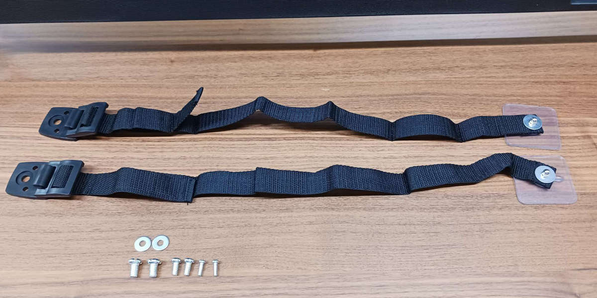 家具転倒防止 テレビ 転倒防止 ベルト テレピッタン 2本入り ( 地震対策 ストッパー 耐震用 震災 滑り止め 賃貸 耐震ゲル 引張強度30kg 耐震ジェル 家具固定 貼るだけ シール 防災グッズ 転倒防止板 地震 防災 )