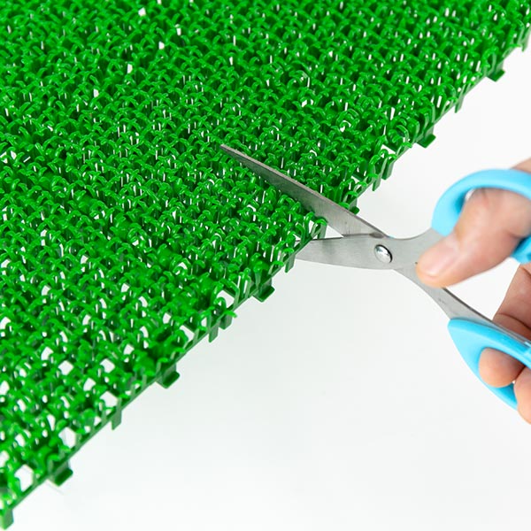 人工芝 30x30cm ジョイント式 日本製 30枚セット ( 芝生マット 人工芝生 人工芝生マット ジョイントマット ジョイント タイルマット 芝生 庭 ベランダ テラス バルコニー ガーデニング ガーデン 屋上緑化 水はけ ) 【グリーン】 グリーン