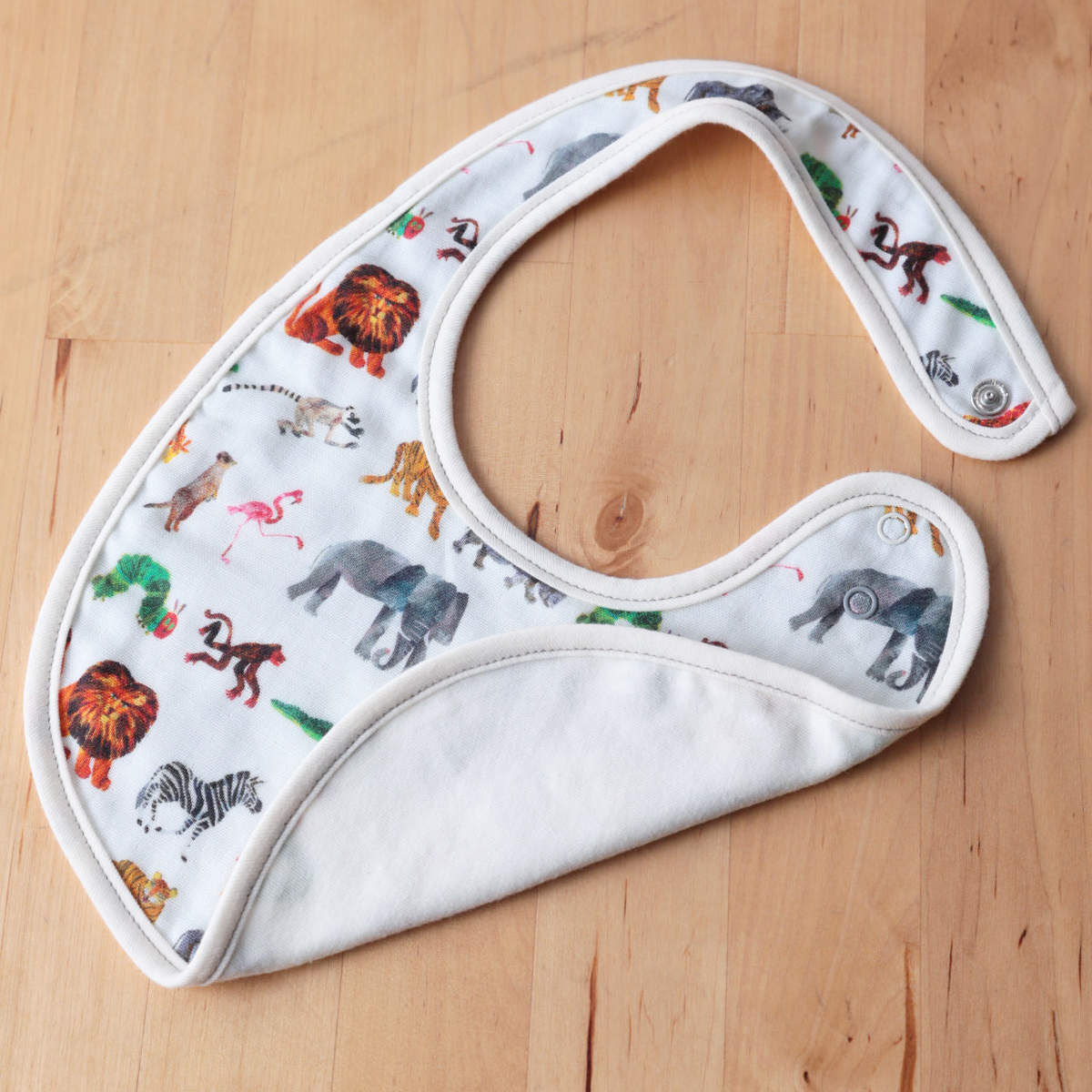 スタイ はらぺこあおむし よだれかけ フルーツ サファリ ( 綿100% ベビー ベビースタイ ビブ 前掛け ガーゼ 綿 日本製 出産祝い プレゼント キャラクター ベビーエプロン お食事エプロン コットン 赤ちゃん かわいい ギフト ) 【サファリ】 サファリ