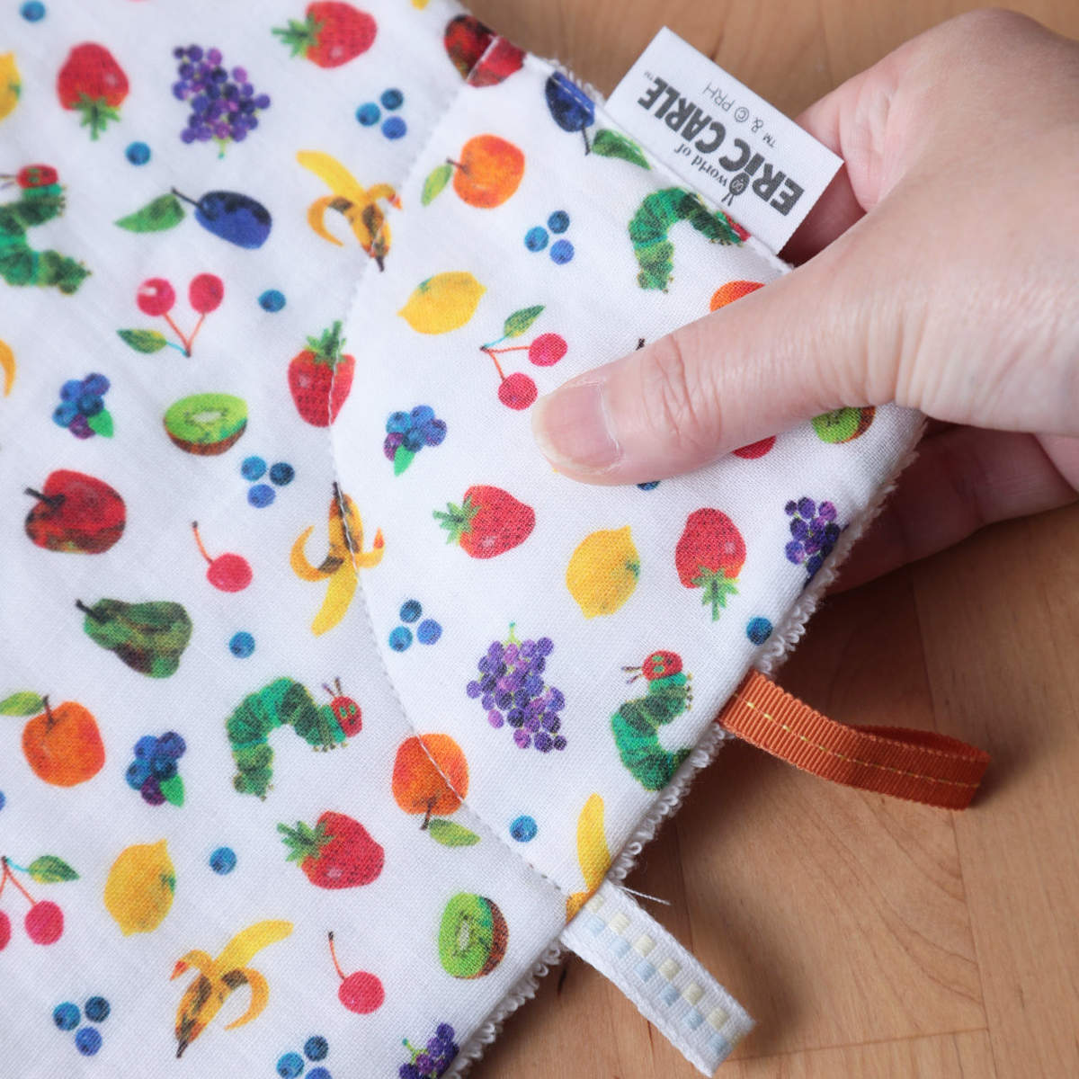 ニギニギハンカチ はらぺこあおむし フルーツ サファリ ( ベビー ハンカチ おもちゃ ミニタオル にぎにぎ ベビートイ 玩具 綿100% ガーゼ パイル 出産祝い ベビーハンカチ ファーストトイ コットン プレゼント かわいい ) 【サファリ】 サファリ