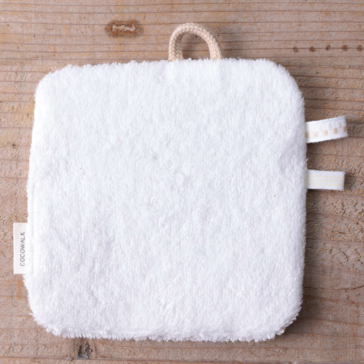 ベビー ニギニギハンカチ シリコンストラップ付き おもちゃ 落下防止 日本製 ベビーカー フルーツ ( 赤ちゃん カシャカシャ ハンカチ 布製 布おもちゃ ファーストトイ 知育玩具 にぎにぎ 玩具 綿100% コットン プレゼント ) 【バナナ】 バナナ