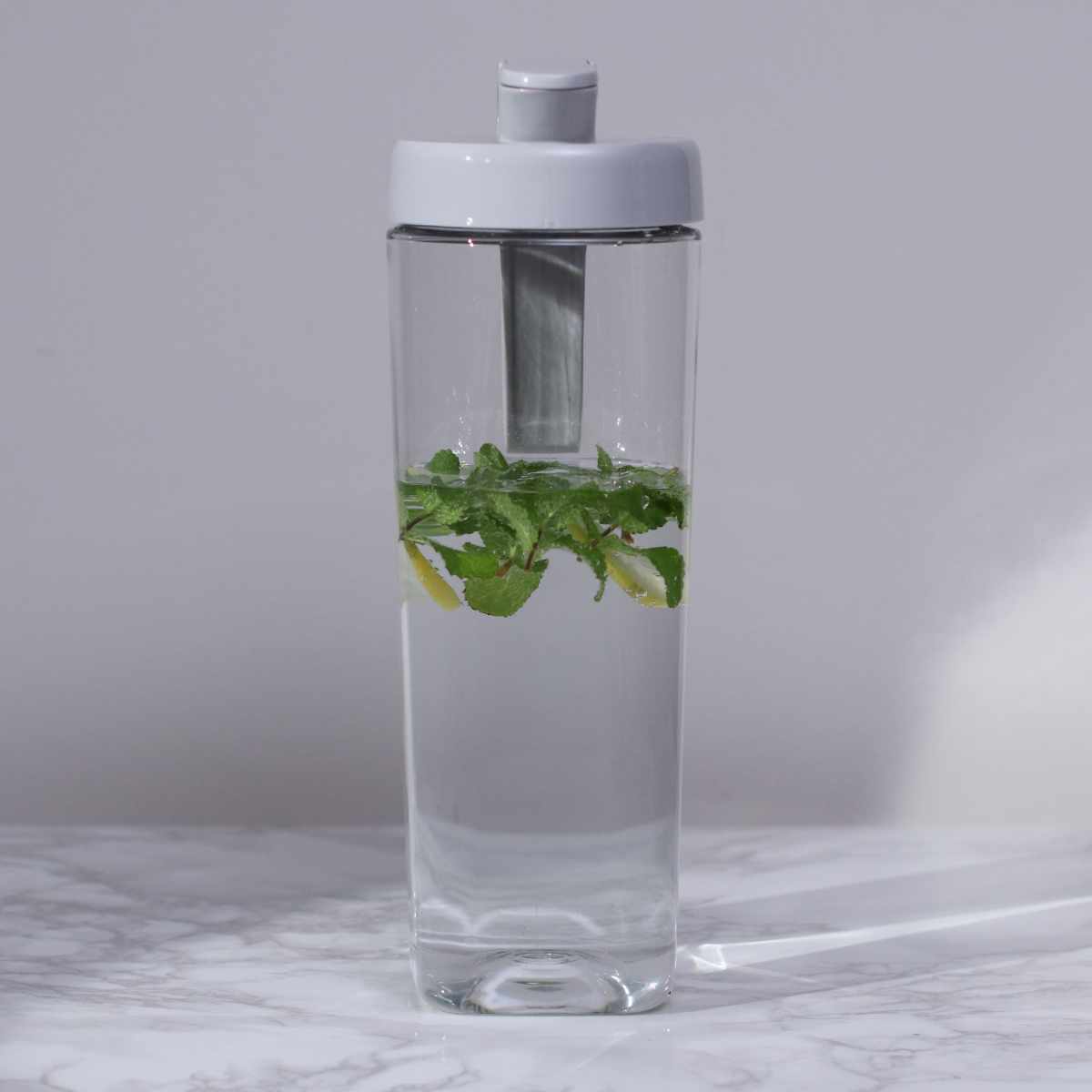 EMBALANCE エンバランス ピッチャー 2.1L 2個セット ( シームレス パッキン一体型 ワンタッチ 耐熱 横置き プラスチック 水差し 麦茶ポット 水さし 冷水ポット 縦 横 お茶 麦茶 エンバランス加工 まろやか 片手 持ち手付き 縦置き )