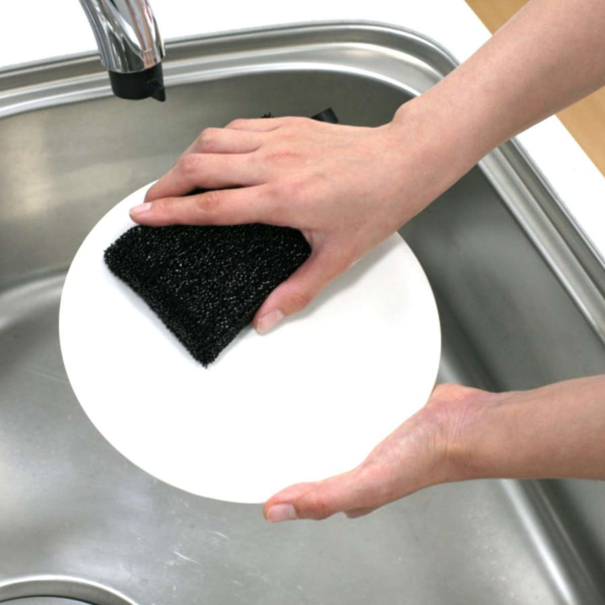キッチンスポンジ ブラックキラリン 食器洗い ミニ ループ付き 5個セット ( キッチン スポンジ 食器 台所スポンジ 食器用スポンジ 鍋用 ひも付き 食器洗いスポンジ クリーナー 食器用 こびりつき 泡立ち 傷つけにくい 皿洗い 黒 )