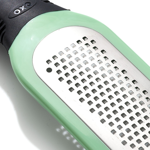 OXO ジンジャー&ガーリックグレーター おろし金 おろし器 ( すりおろし おろし生姜 おろしにんにく 食洗機対応 生姜 しょうが ショウガ ジンジャー ニンニク ガーリック 簡単 卓上 下ごしらえ キッチンツール 便利グッズ )