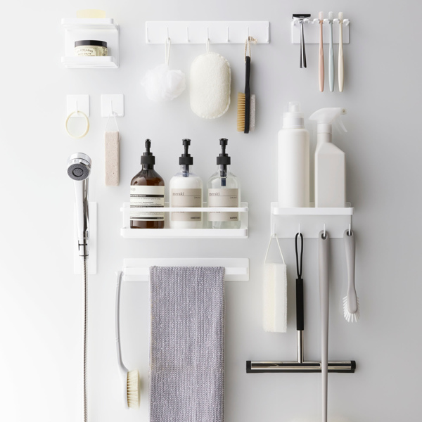 山崎実業 mist マグネットバスルームフック ミスト 2個組 ( 4903208042352 お風呂 収納 壁掛けフック 2個 磁石 小物掛け ボディブラシ 泡立てネット 引っ掛ける 浴室 洗面所 キッチン 洗濯機 冷蔵庫 壁面収納 白 )