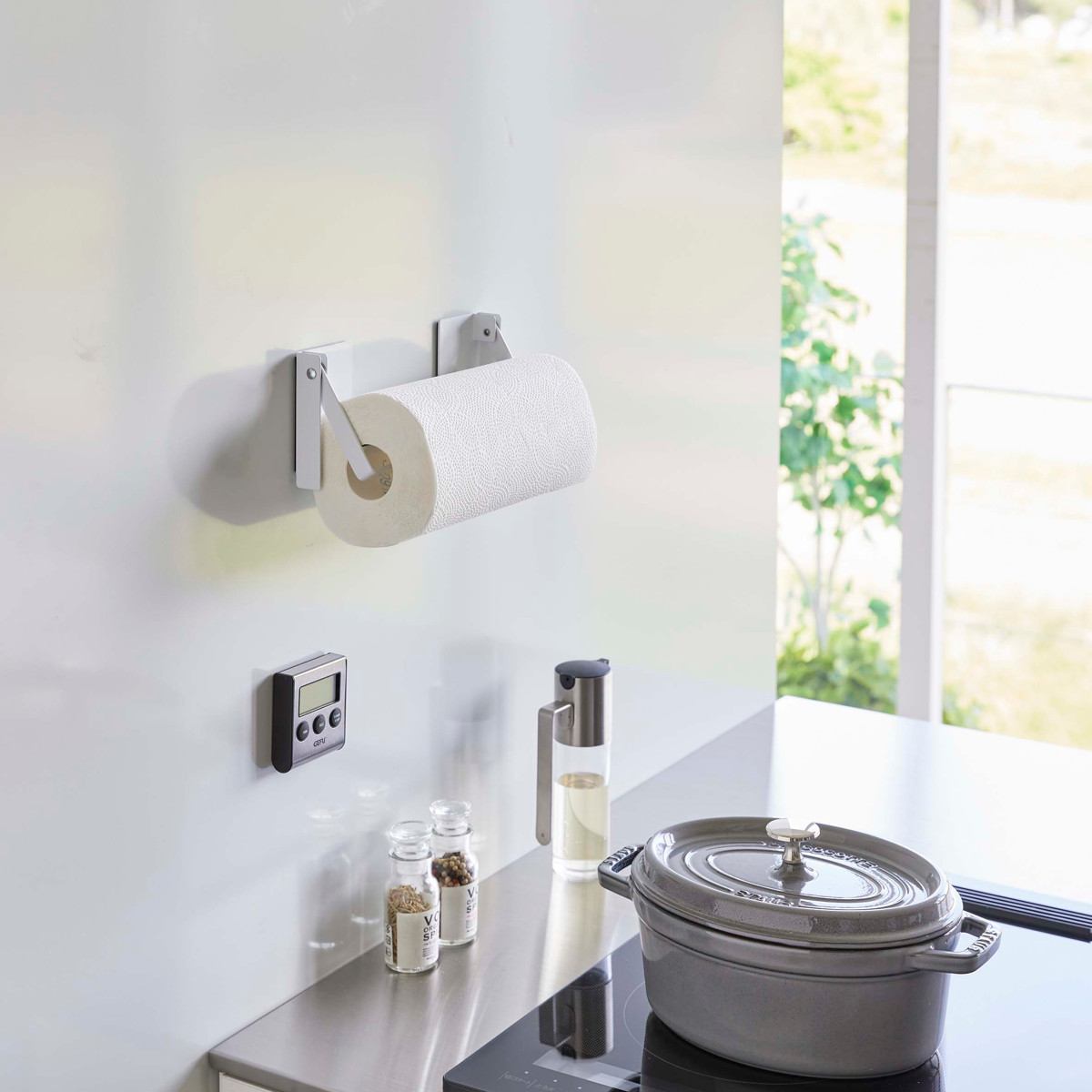 山崎実業 tower 片手でカットマグネット挟み込み式キッチンペーパーホルダー タワー ( 4903208014502 山崎実業 タワーシリーズ マグネット キッチンペーパーホルダー 片手でカット 挟み込み式 ) 【ホワイト】 ホワイト