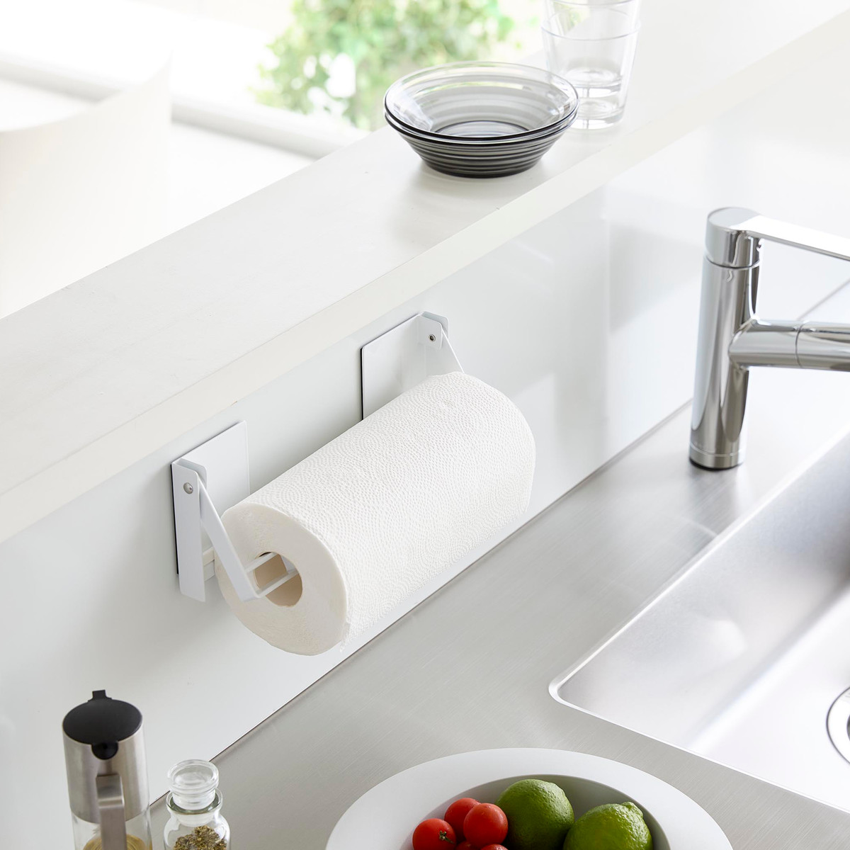 山崎実業 tower 片手でカットマグネット挟み込み式キッチンペーパーホルダー タワー ( 4903208014502 山崎実業 タワーシリーズ マグネット キッチンペーパーホルダー 片手でカット 挟み込み式 ) 【ホワイト】 ホワイト