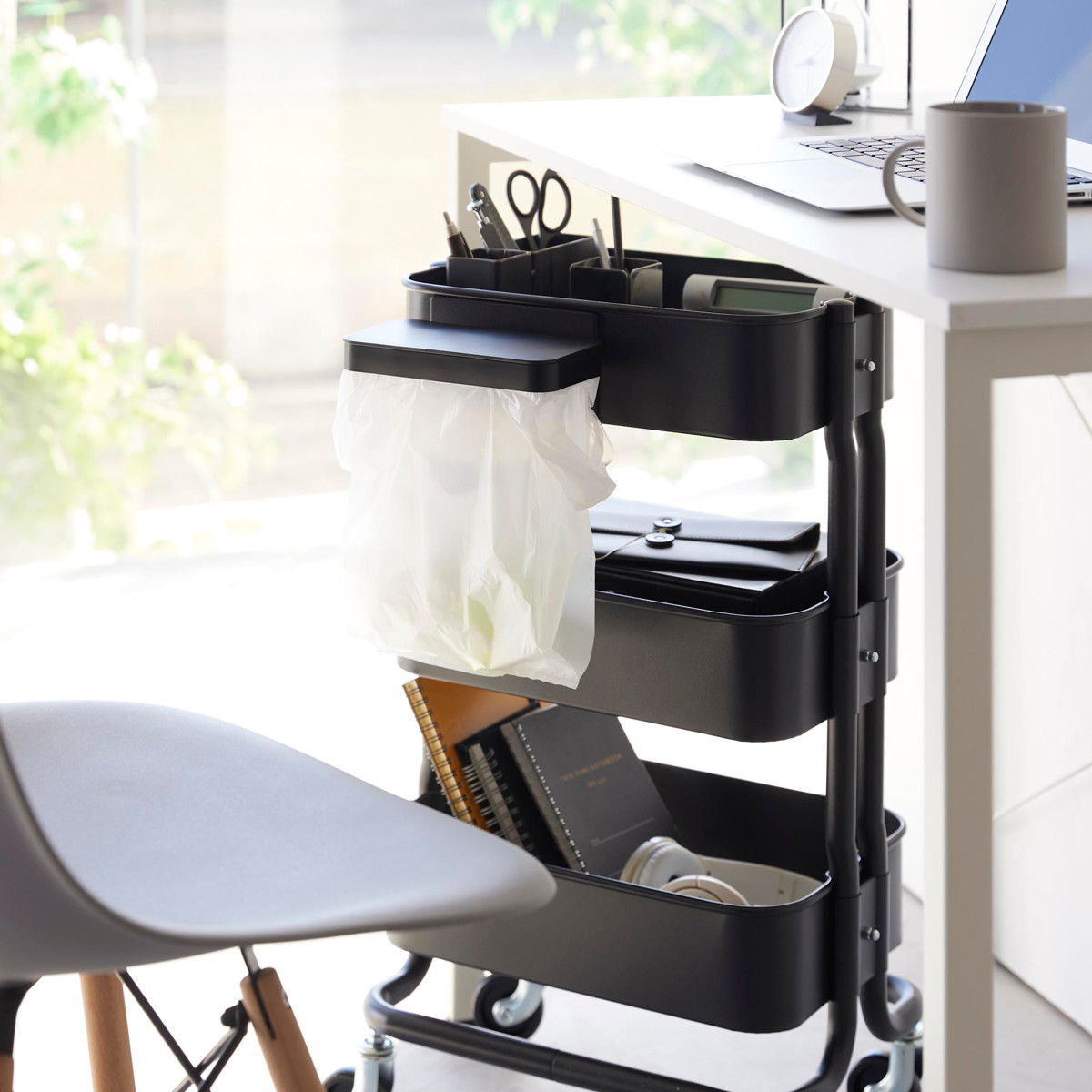 山崎実業 tower ワゴンに付けられるマグネット蓋付きポリ袋ホルダー タワー ( 4903208017015 タワーシリーズ ポリ袋ホルダー マグネット 蓋付きポリ袋ホルダー 浮かせる収納 浮かせて収納 磁石 ふた付き 収納 フタ付き ) 【ブラック】 ブラック