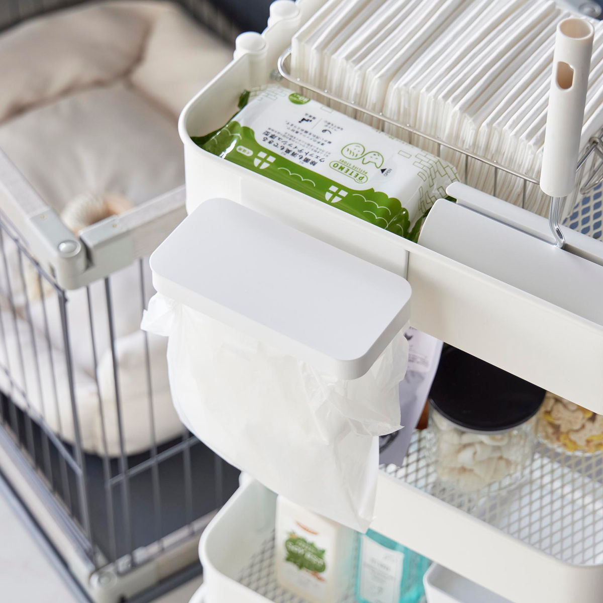 山崎実業 tower ワゴンに付けられるマグネット蓋付きポリ袋ホルダー タワー ( 4903208017015 タワーシリーズ ポリ袋ホルダー マグネット 蓋付きポリ袋ホルダー 浮かせる収納 浮かせて収納 磁石 ふた付き 収納 フタ付き ) 【ブラック】 ブラック