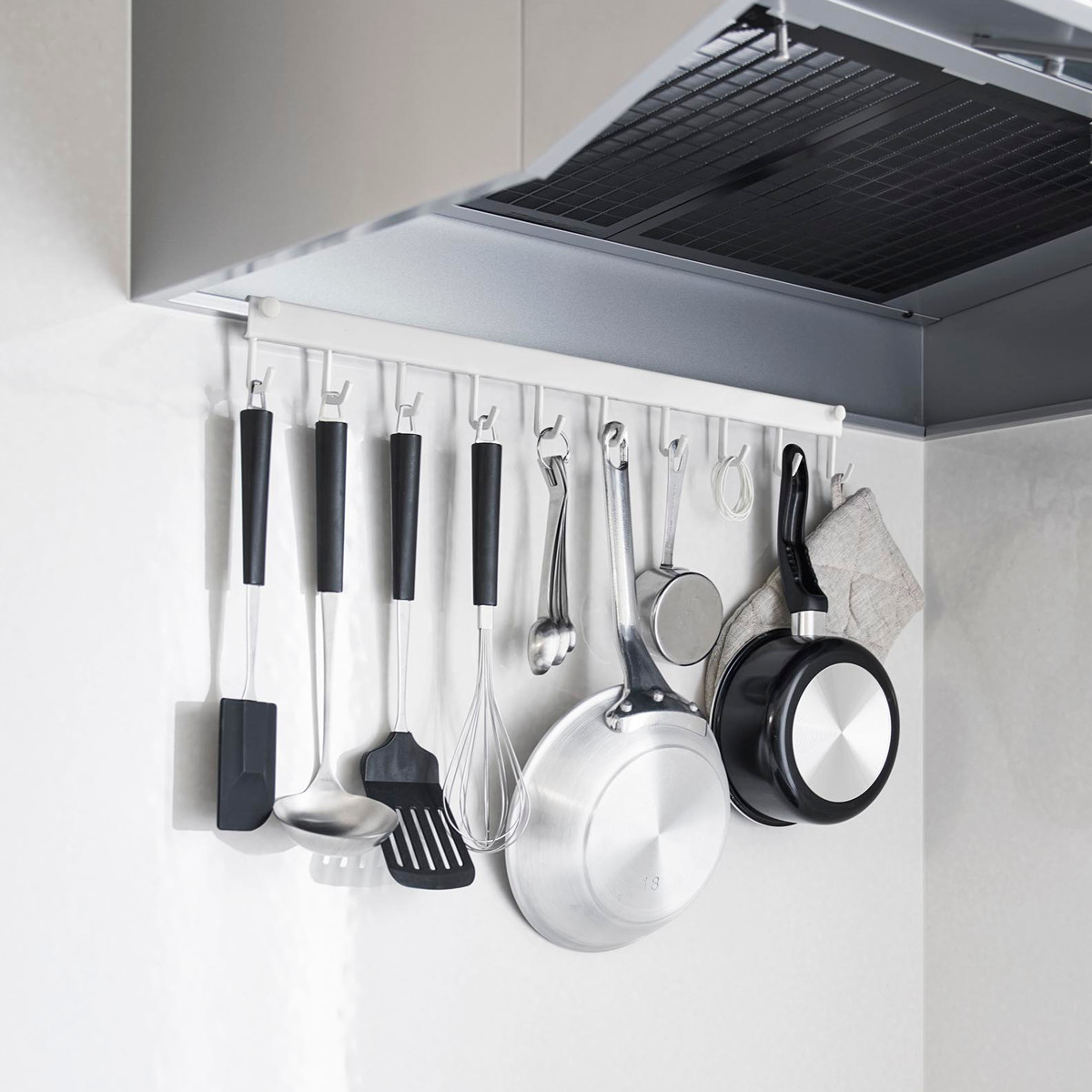 山崎実業 tower レンジフードフック タワー 10連 ( 4903208017435 タワーシリーズ レンジフード10連 10連フック フック レンジフック レンジハンガー キッチン収納 レンジフード ) 【ブラック】 ブラック