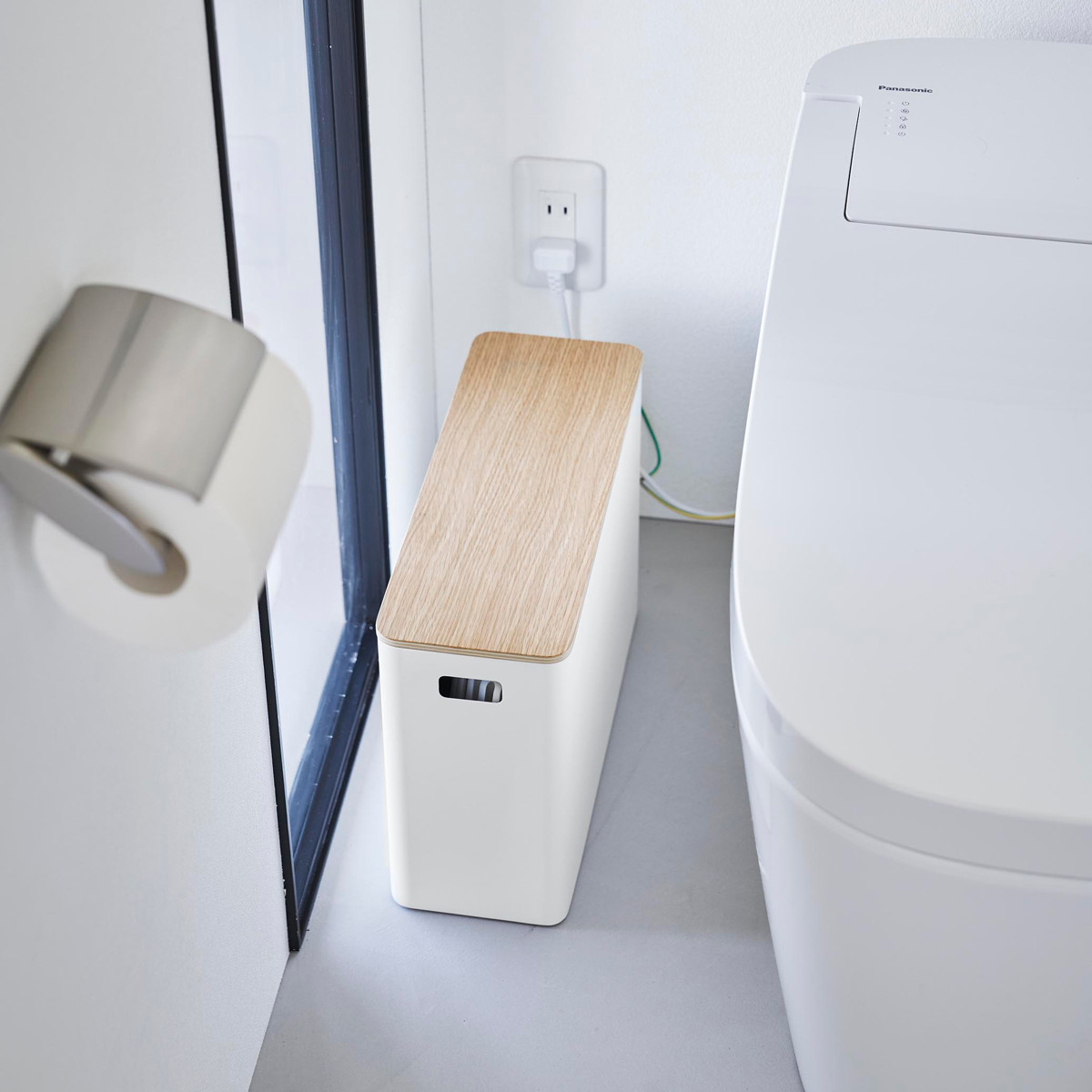 山崎実業 RIN 蓋付きトイレ用品収納 リン ( 4903208013208 リンシリーズ 蓋付き トイレ用品収納 トイレ収納 トイレットペーパー トイレットペーパー収納 トイレ お手洗い 収納 隠して収納 スリム ストッカー フタ付き ) 【ナチュラル】 ナチュラル