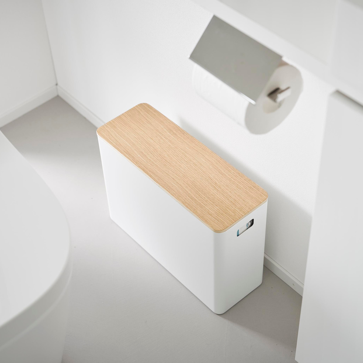 山崎実業 RIN 蓋付きトイレ用品収納 リン ( 4903208013208 リンシリーズ 蓋付き トイレ用品収納 トイレ収納 トイレットペーパー トイレットペーパー収納 トイレ お手洗い 収納 隠して収納 スリム ストッカー フタ付き ) 【ナチュラル】 ナチュラル