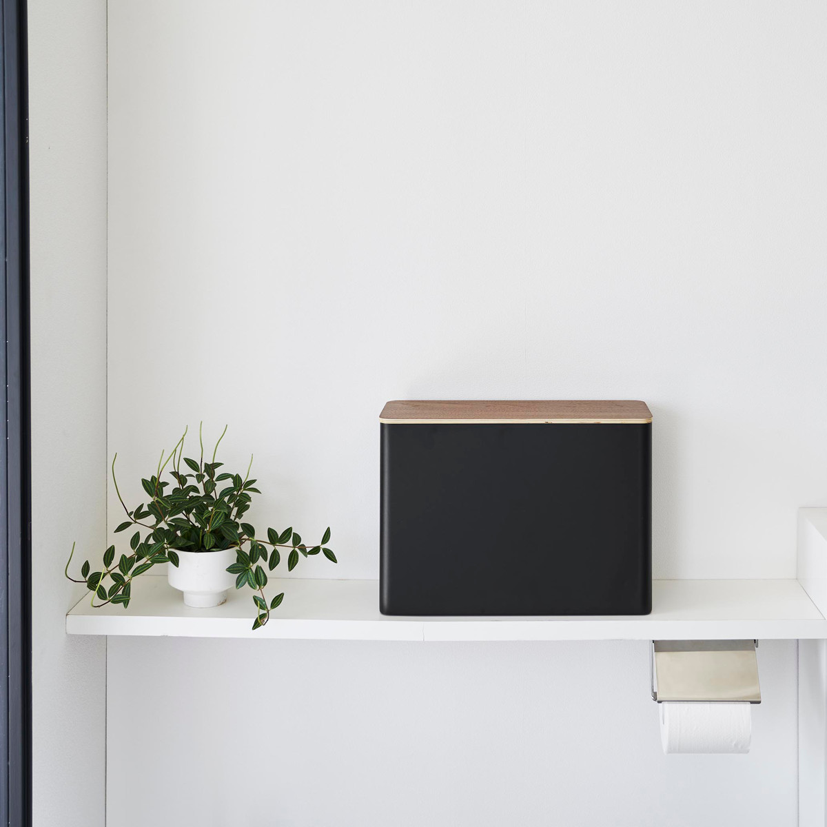 山崎実業 RIN 蓋付きトイレ用品収納 リン ( 4903208013208 リンシリーズ 蓋付き トイレ用品収納 トイレ収納 トイレットペーパー トイレットペーパー収納 トイレ お手洗い 収納 隠して収納 スリム ストッカー フタ付き ) 【ナチュラル】 ナチュラル