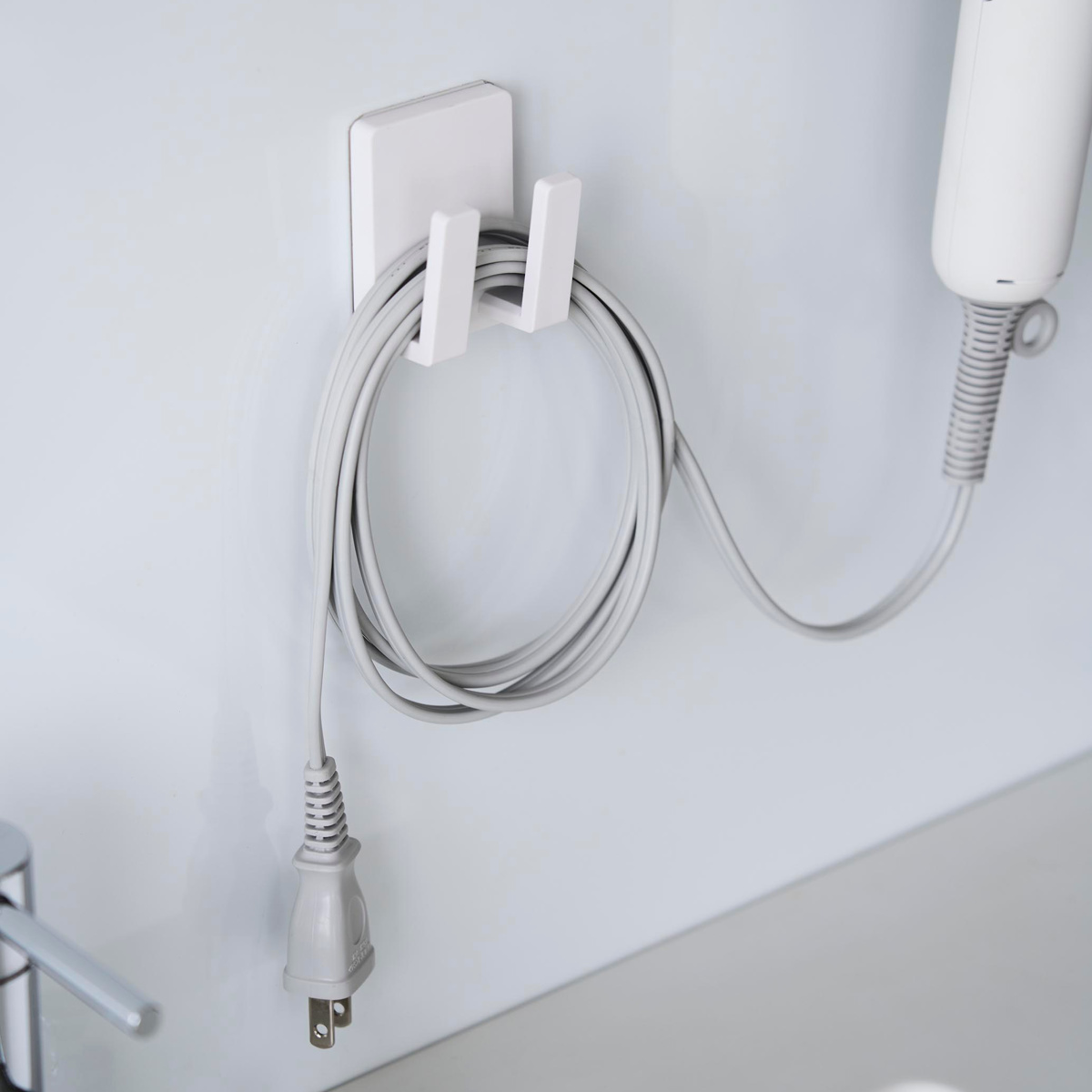 山崎実業 MIST フィルムフックドライヤー&コードホルダー ミスト ( 4903208015301 ミストシリーズ ドライヤーホルダー コードホルダー ホルダー ドライヤー 収納 ラック ヘアドライヤー 電源プラグホルダー フィルムフック )