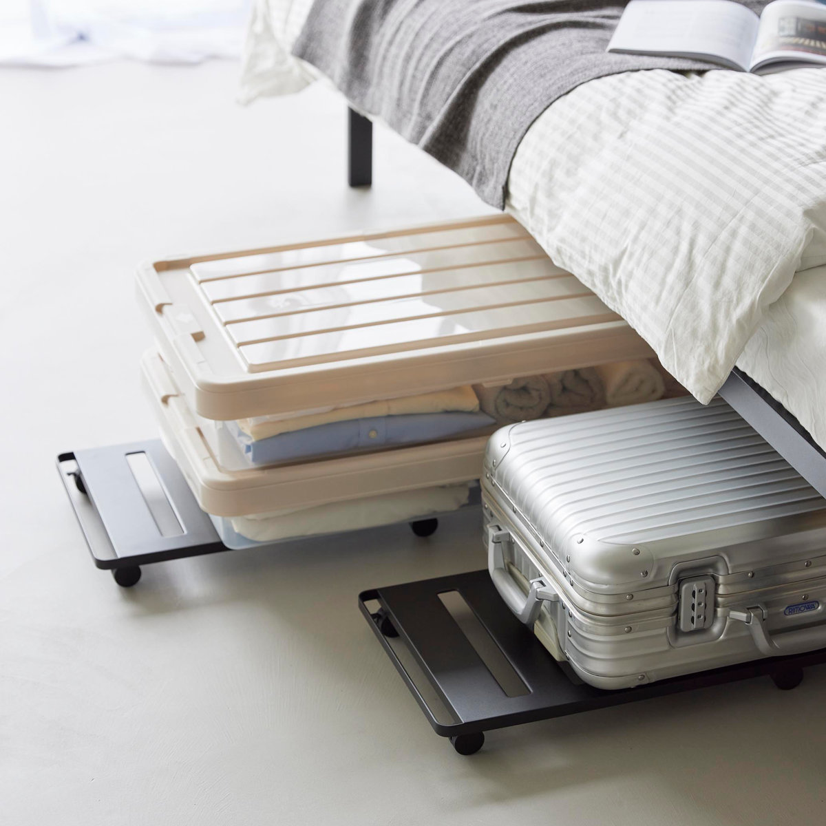 山崎実業 tower 押入れ収納ロング台車 タワー ( 4903208014175 タワーシリーズ 押入れ収納 台車 ロング台車 取っ手付き キャリーワゴン キャリー キャリー台車 ラック キャスター付きラック ハンドル付き ロング スリム ) 【ブラック】 ブラック