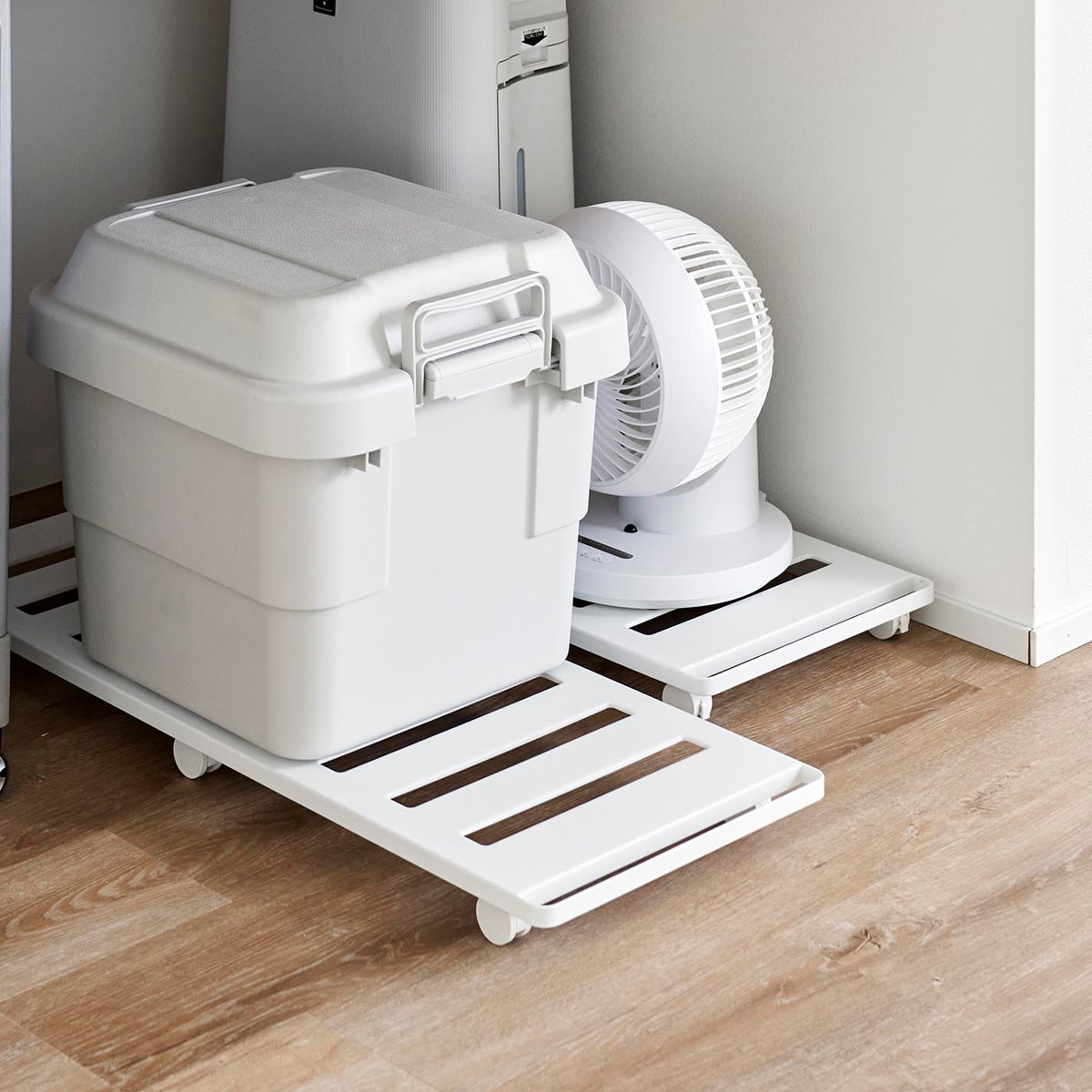 山崎実業 tower 押入れ収納ロング台車 タワー ( 4903208014175 タワーシリーズ 押入れ収納 台車 ロング台車 取っ手付き キャリーワゴン キャリー キャリー台車 ラック キャスター付きラック ハンドル付き ロング スリム ) 【ブラック】 ブラック