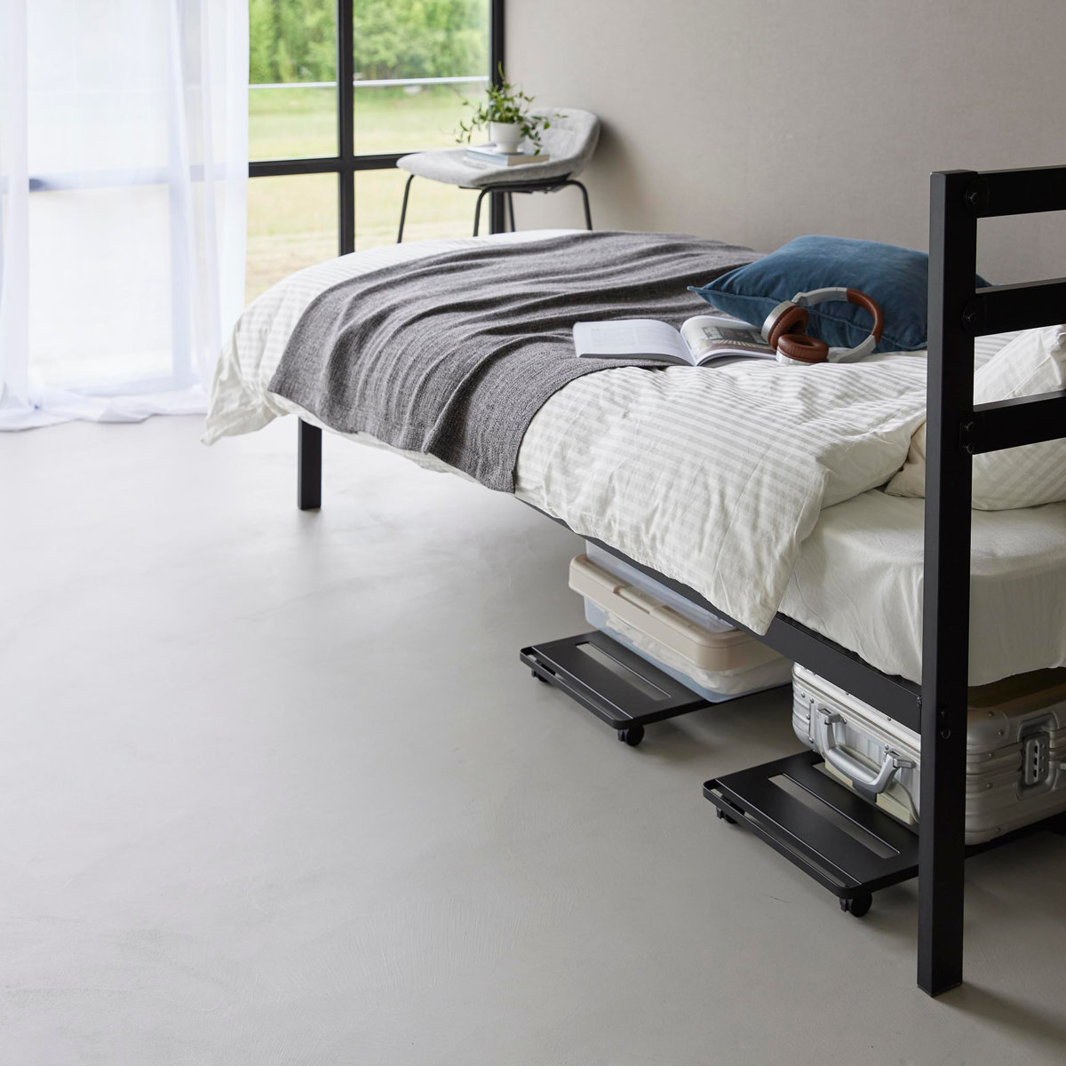 山崎実業 tower 押入れ収納ロング台車 タワー ( 4903208014175 タワーシリーズ 押入れ収納 台車 ロング台車 取っ手付き キャリーワゴン キャリー キャリー台車 ラック キャスター付きラック ハンドル付き ロング スリム ) 【ブラック】 ブラック