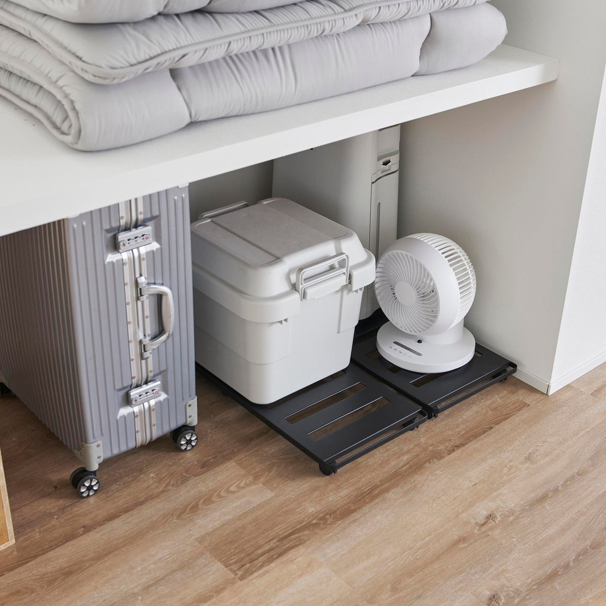 山崎実業 tower 押入れ収納ロング台車 タワー ( 4903208014175 タワーシリーズ 押入れ収納 台車 ロング台車 取っ手付き キャリーワゴン キャリー キャリー台車 ラック キャスター付きラック ハンドル付き ロング スリム ) 【ブラック】 ブラック