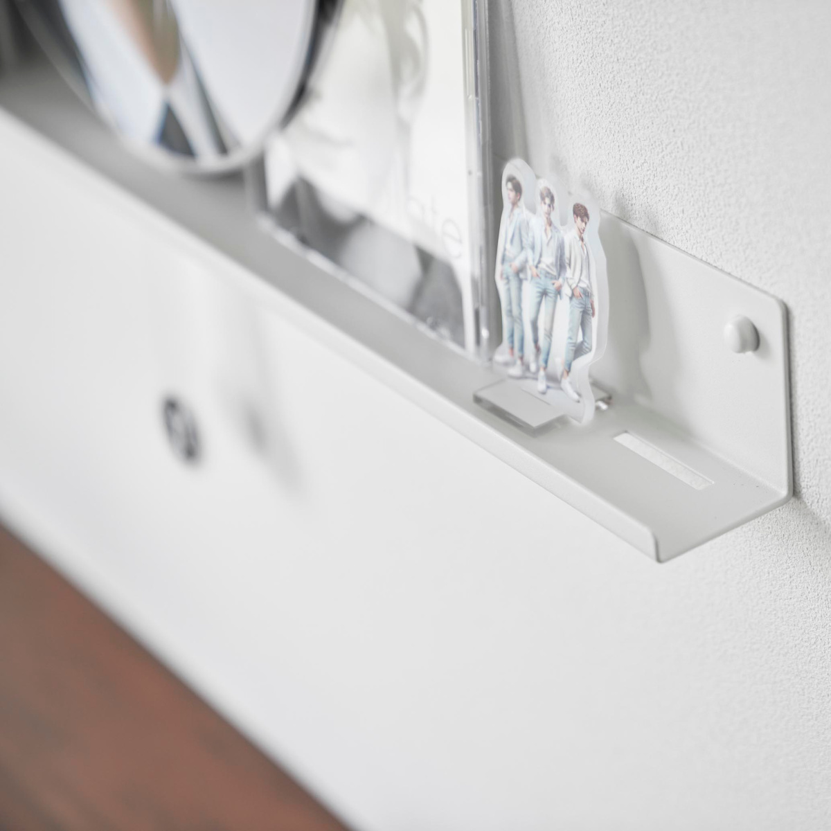 山崎実業 tower ウォール推し活ラック タワー 石こうボード壁対応 ( 4903208037440 タワーシリーズ ウォールラック ラック 推し活ラック ディスプレイ ウォール 壁面収納 収納 壁面 壁付け 棚 シェルフ 壁付け棚 小物置き ) 【ブラック】 ブラック