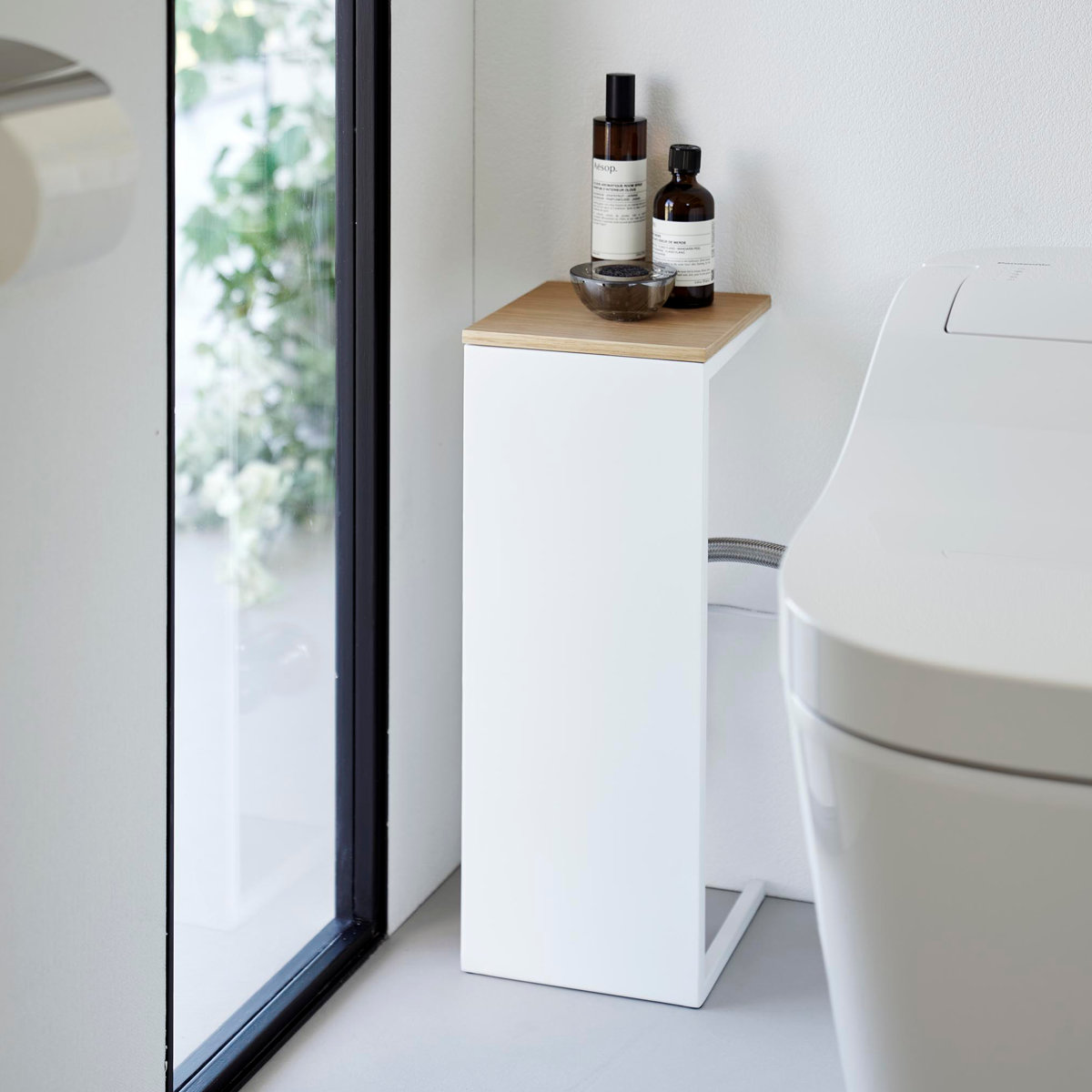 山崎実業 tower 目隠しトイレ配管カバー タワー ( 4903208052238 タワーシリーズ 目隠し トイレ配管カバー 配管カバー トイレ 配管 電源コード 隠す収納 収納 隠す トイレ収納 カバー スリム 天板 ) 【ブラック】 ブラック