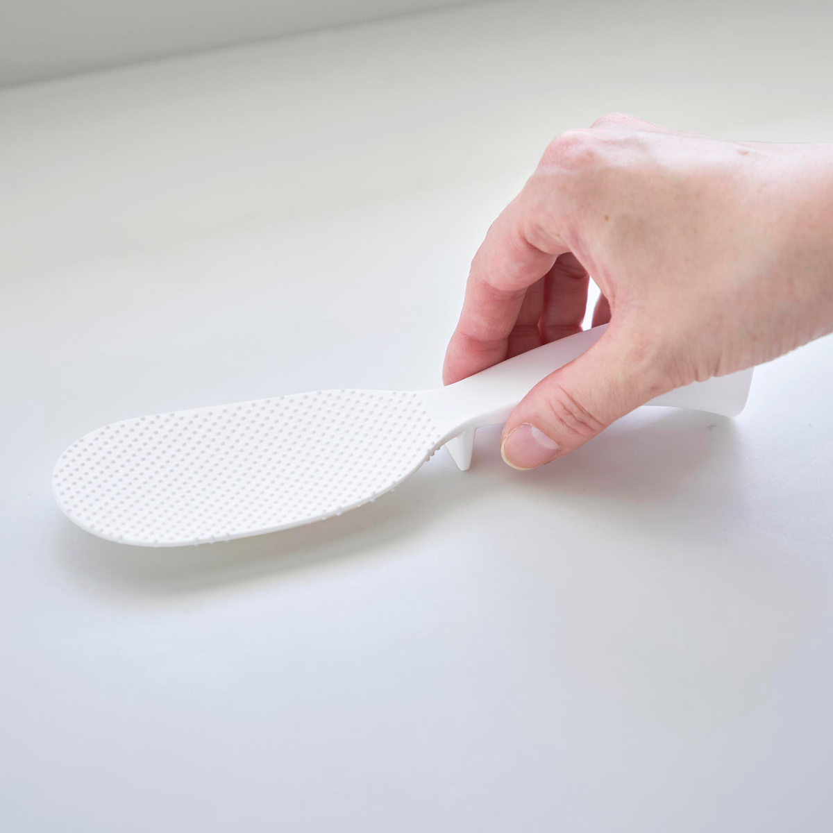 山崎実業 tower 立って置けるしゃもじ タワー スリム ( 4903208047586 タワーシリーズ しゃもじ 立つ 食洗機対応 立つしゃもじ シャモジ 杓文字 立つ杓文字 立つシャモジ 自立しゃもじ 食器洗い乾燥機 食器洗い乾燥機対応 置く ) 【ホワイト】 ホワイト