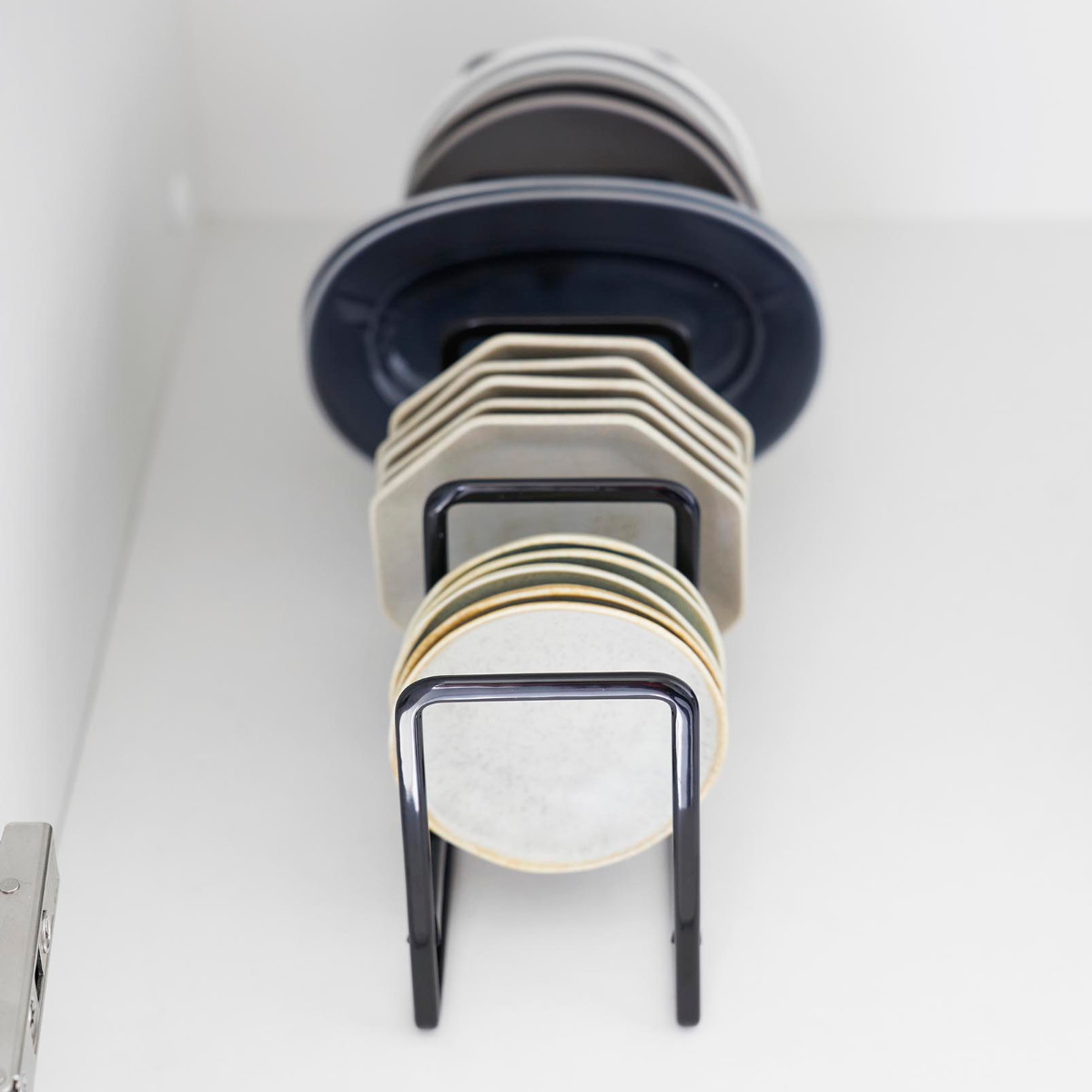 山崎実業 tower 豆皿収納ラック タワー ( 4903208013956 タワーシリーズ 豆皿 収納ラック 豆皿収納 お皿 スタンド 皿スタンド プレートスタンド 省スペース ディッシュ ラック 収納 食器 皿 食器立て 食器棚収納 プレート ) 【ホワイト】 ホワイト