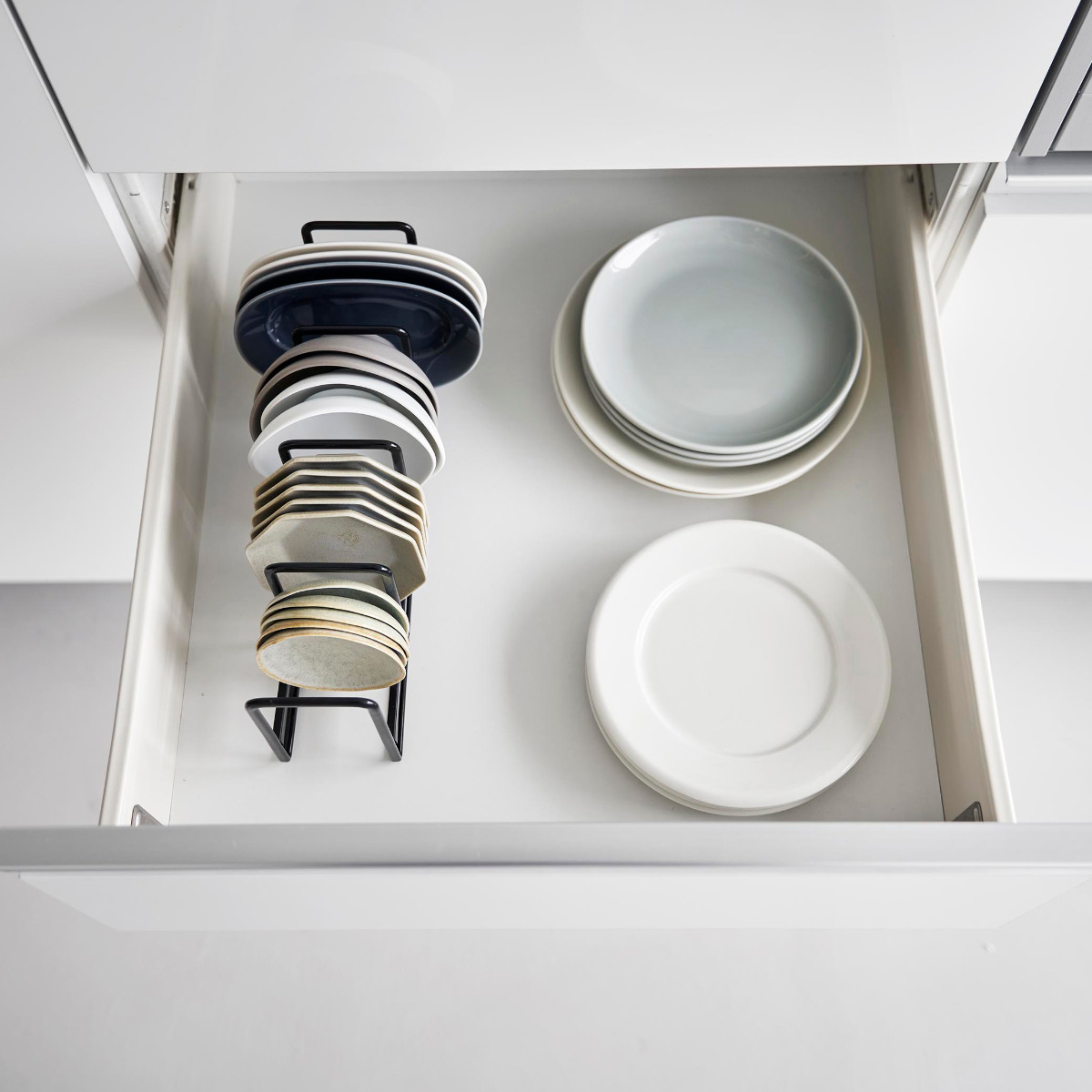 山崎実業 tower 豆皿収納ラック タワー ( 4903208013956 タワーシリーズ 豆皿 収納ラック 豆皿収納 お皿 スタンド 皿スタンド プレートスタンド 省スペース ディッシュ ラック 収納 食器 皿 食器立て 食器棚収納 プレート ) 【ホワイト】 ホワイト