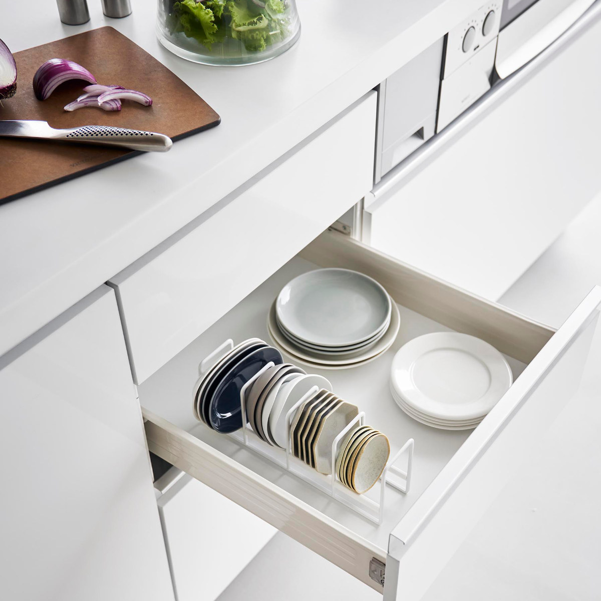 山崎実業 tower 豆皿収納ラック タワー ( 4903208013956 タワーシリーズ 豆皿 収納ラック 豆皿収納 お皿 スタンド 皿スタンド プレートスタンド 省スペース ディッシュ ラック 収納 食器 皿 食器立て 食器棚収納 プレート ) 【ホワイト】 ホワイト