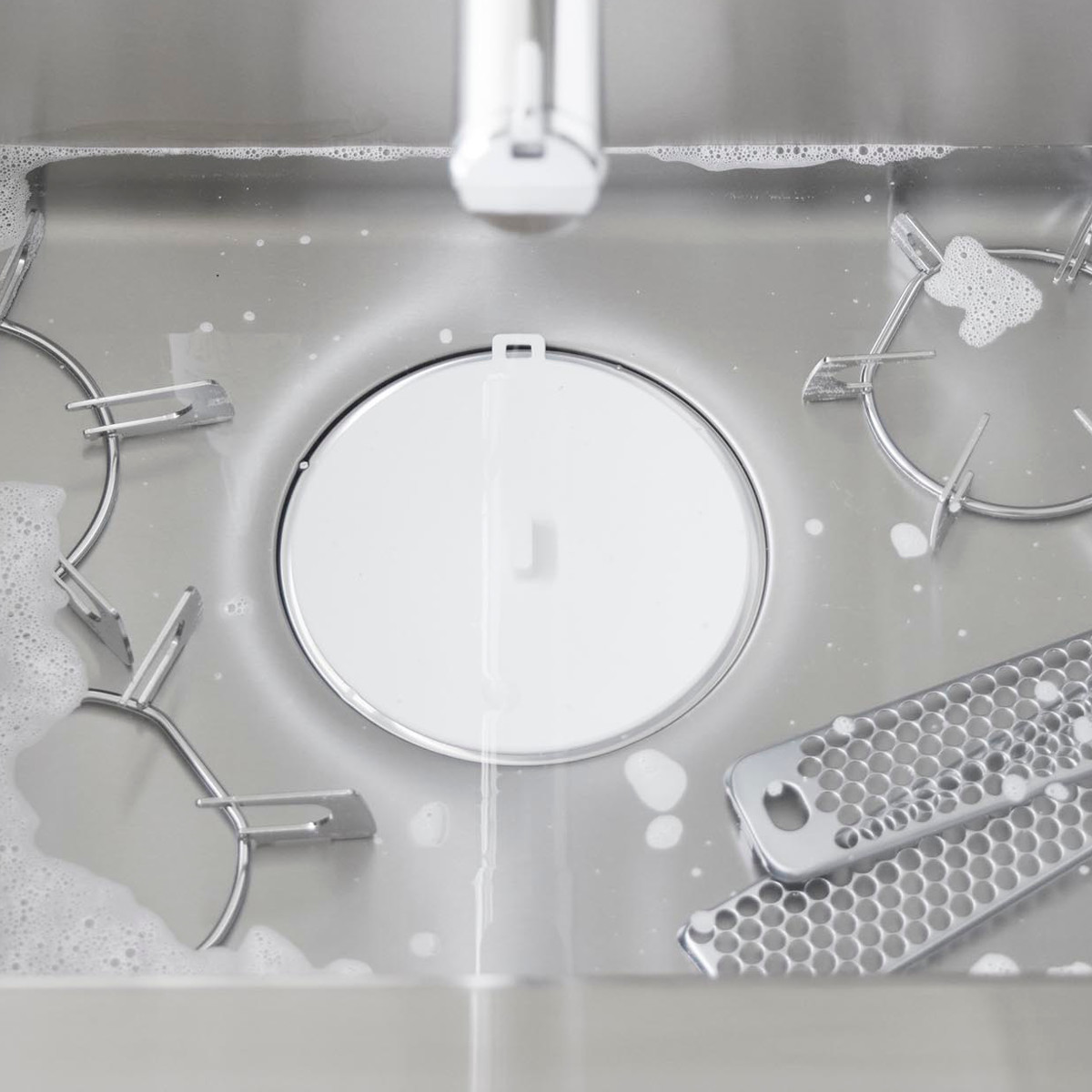 山崎実業 tower マグネット浸け置き洗いキャップ タワー ( 4903208013161 タワーシリーズ 浸け置き洗いキャップ マグネット シンク 食洗機対応 磁石 浮かせる シンク用 ふた カバー キッチン シンク掃除 つけ置き 台所 栓 浸け ) 【ホワイト】 ホワイト