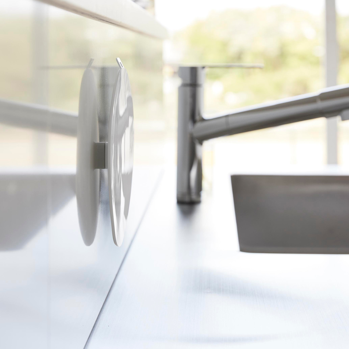 山崎実業 tower マグネット浸け置き洗いキャップ タワー ( 4903208013161 タワーシリーズ 浸け置き洗いキャップ マグネット シンク 食洗機対応 磁石 浮かせる シンク用 ふた カバー キッチン シンク掃除 つけ置き 台所 栓 浸け ) 【ホワイト】 ホワイト