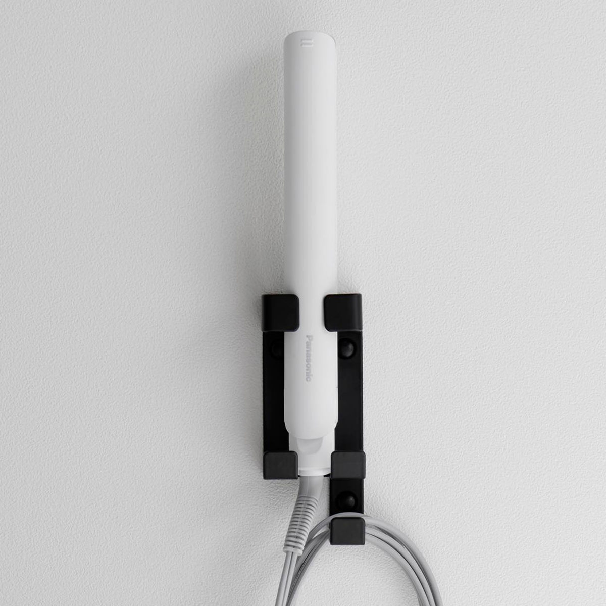 山崎実業 tower ウォールヘアーアイロンホルダー タワー 石こうボード壁対応 ( 4903208013451 タワーシリーズ ヘアーアイロンホルダー 石こうボード壁 壁面 ヘアアイロン ヘアアイロンホルダー ) 【ブラック】 ブラック