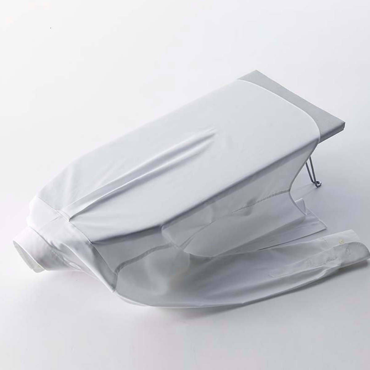 山崎実業 日本の匠シリーズ 舟形アイロン台 ( 4903208012256 アイロン台 脚付き 舟型アイロン台 舟形 アルミコート アイロンボード アルミ 細長 コンパクト 舟型タイプ 折りたたみ 日本製 アイロン掛け 作業台 )