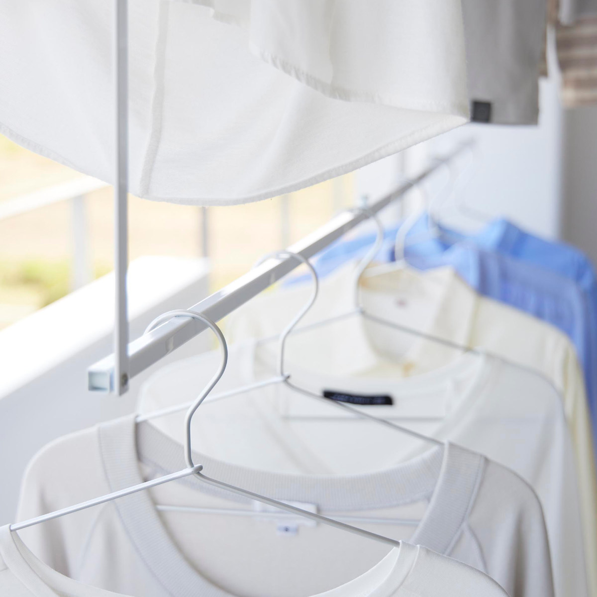 山崎実業 tower 折り畳み伸縮物干し2段ハンガー タワー ( 4903208012911 タワーシリーズ 折り畳み 伸縮物干し 2段ハンガー 折りたたみ おりたたみ 物干し 室内 部屋干し コンパクト 洗濯 2段 ) 【ブラック】 ブラック