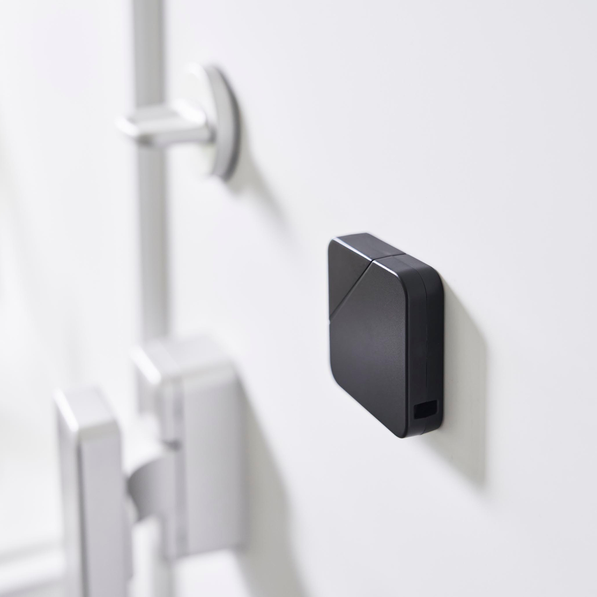 山崎実業 tower マグネットセラミックダンボールカッター タワー ( 4903208013512 タワーシリーズ ダンボールカッター 磁石 マグネット 浮かせる収納 浮かせて収納 ストラップ用穴 カッター カッターナイフ 段ボール ) 【ホワイト】 ホワイト