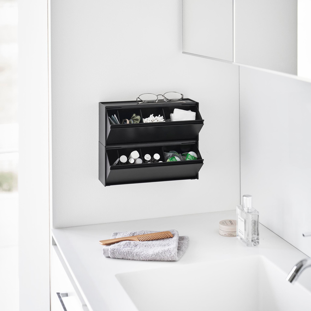 山崎実業 tower ウォール洗面収納ケース タワー 石こうボード壁対応 ( 4903208013550 タワーシリーズ 洗面収納ケース 石こうボード壁 壁面収納 壁面 浮かせて収納 浮かせる収納 収納ケース 洗面所 ) 【ホワイト】 ホワイト