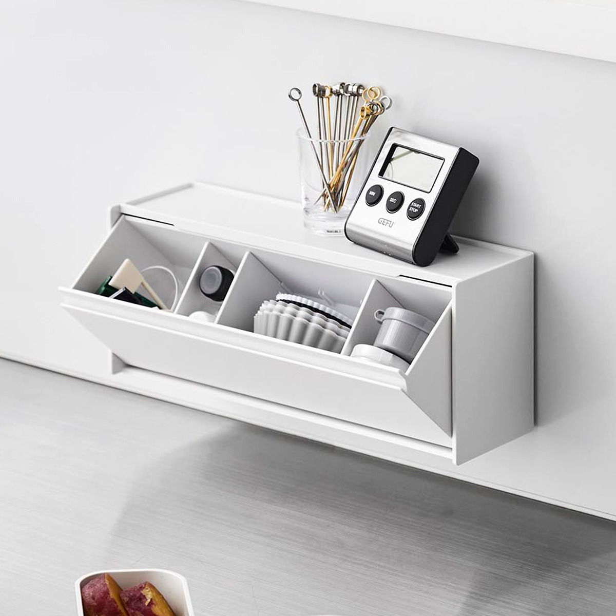 山崎実業 tower マグネットお薬&サプリメント収納ケース タワー ( 4903208013574 タワーシリーズ 収納ケース お薬&サプリメント収納ケース マグネット 壁面収納 壁面 浮かせて収納 浮かせる収納 磁石 ) 【ホワイト】 ホワイト