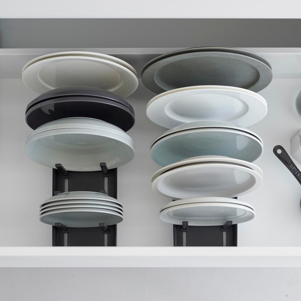 山崎実業 tower シンク下幅調節鍋蓋&フライパン収納スタンド タワー W40 ( 4903208013611 タワーシリーズ シンク下 鍋蓋&フライパン収納スタンド フライパンラック シンク下収納 鍋蓋立て 幅40cm ) 【ブラック】 ブラック