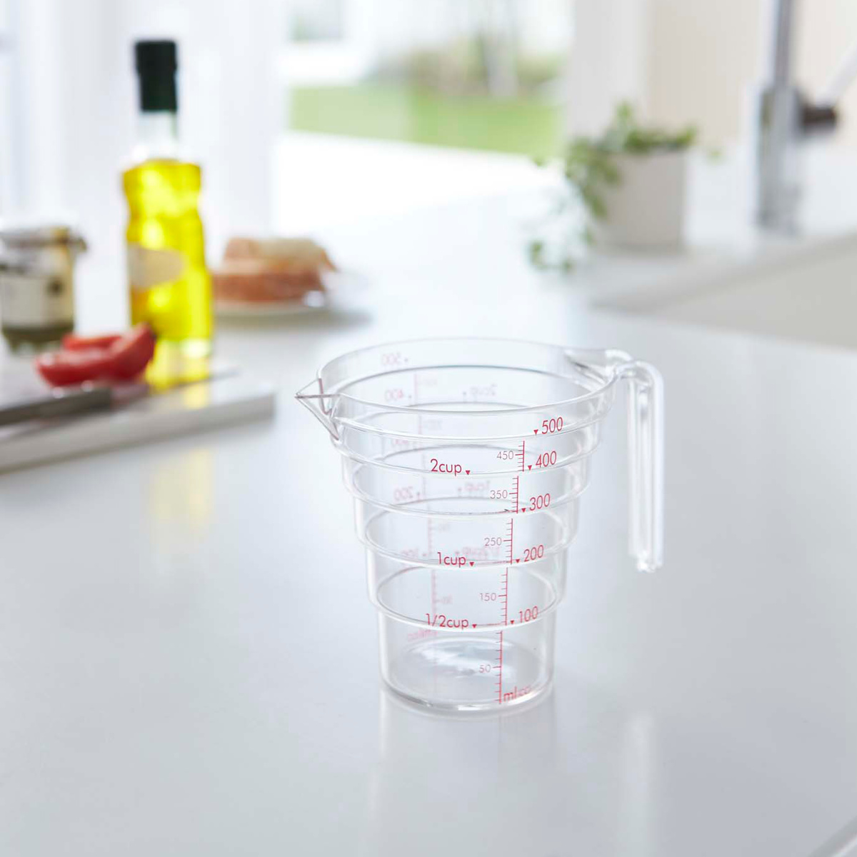 山崎実業 電子レンジ対応 段々計量カップ 500ML ( 4903208027007 軽量カップ メジャーカップ 食洗機対応 500ml 持ち手付き 透明 見やすい 料理 製菓 お菓子作り 計量カップ クリア 計量コップ 計量器具 )